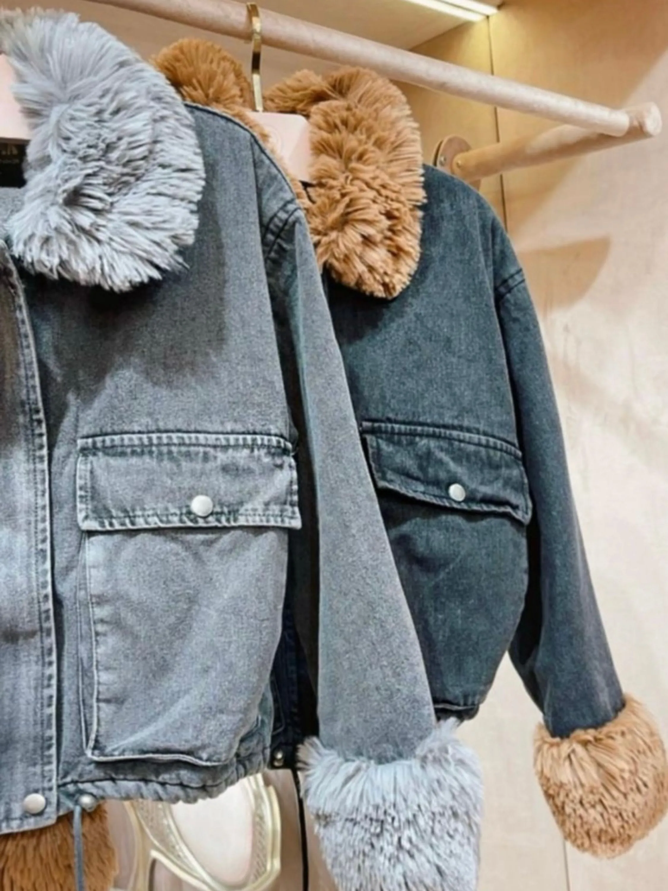 Cropped Jeans forrada com gola