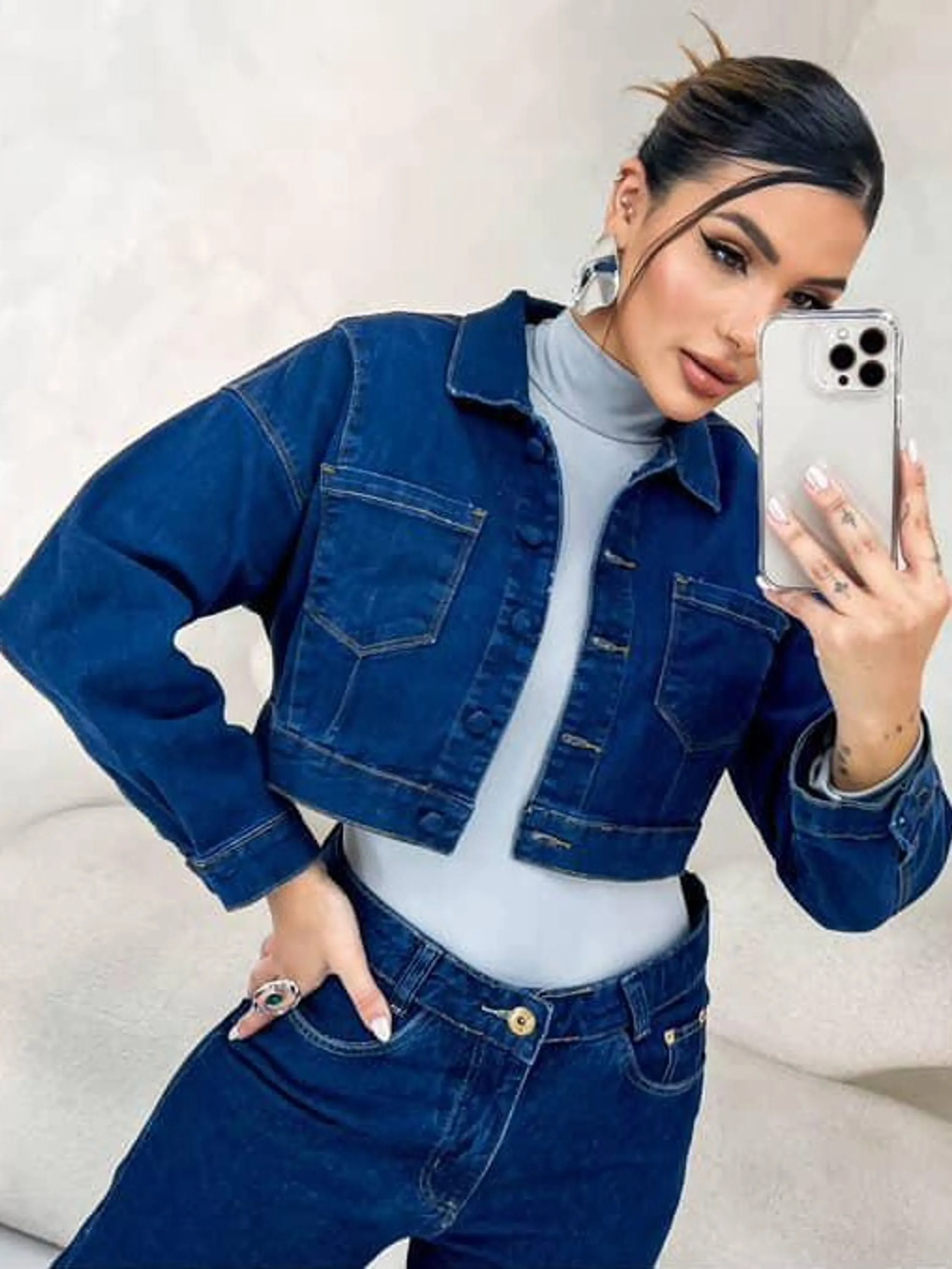 Jaqueta jeans feminina estilo cropped