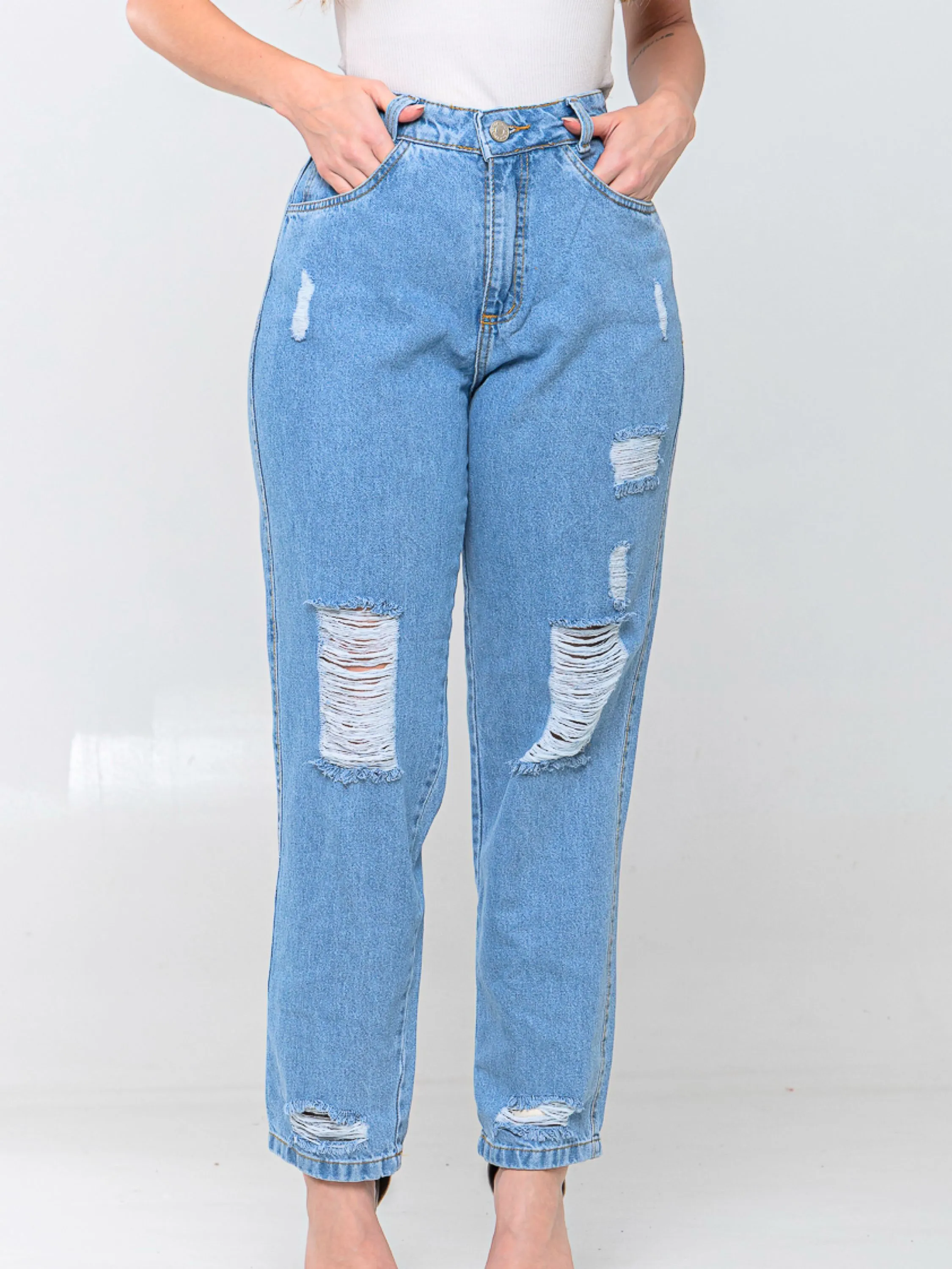 Calça mom jeans despojada