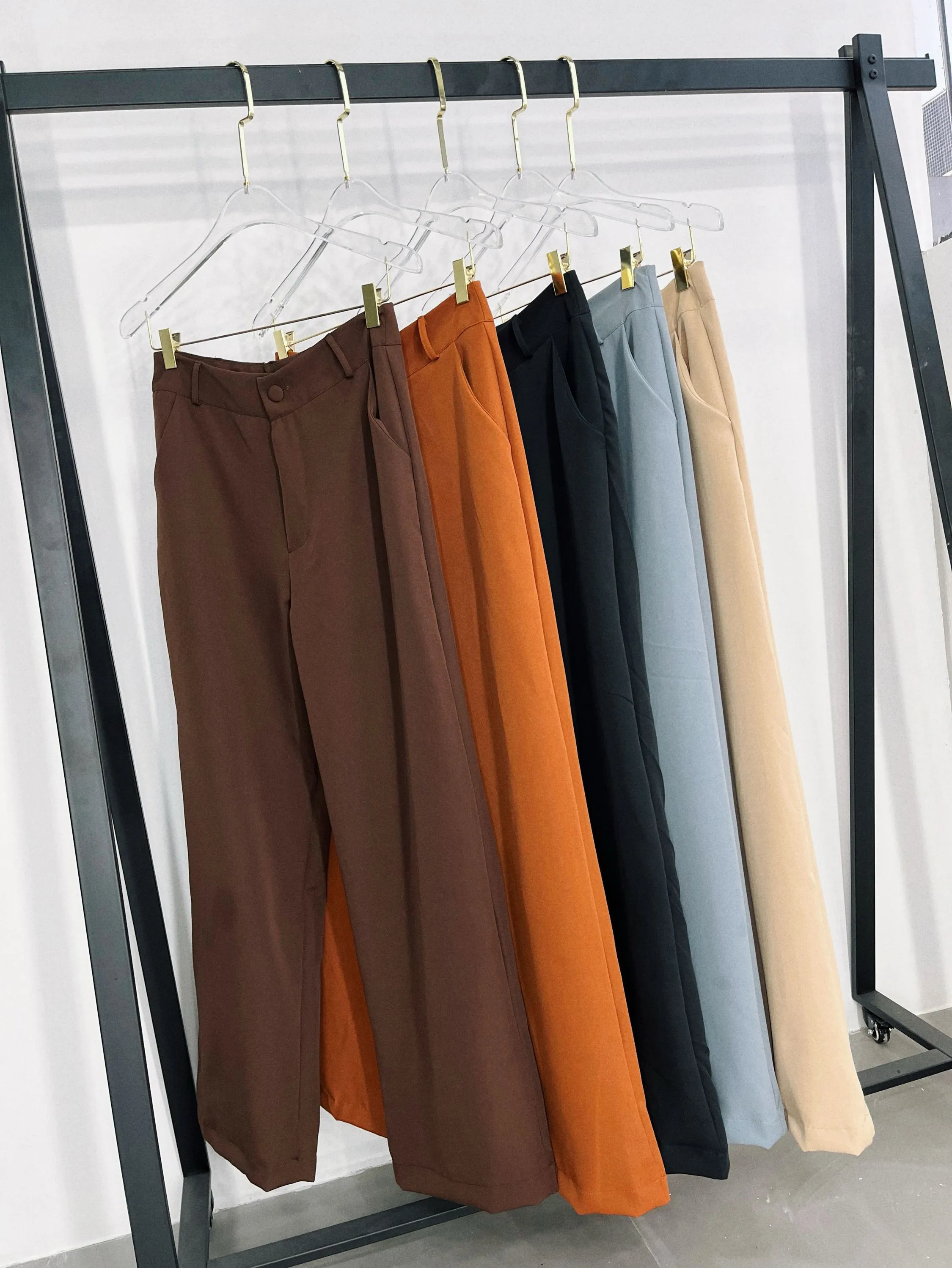 Calça pantalona alfaitaria clássica