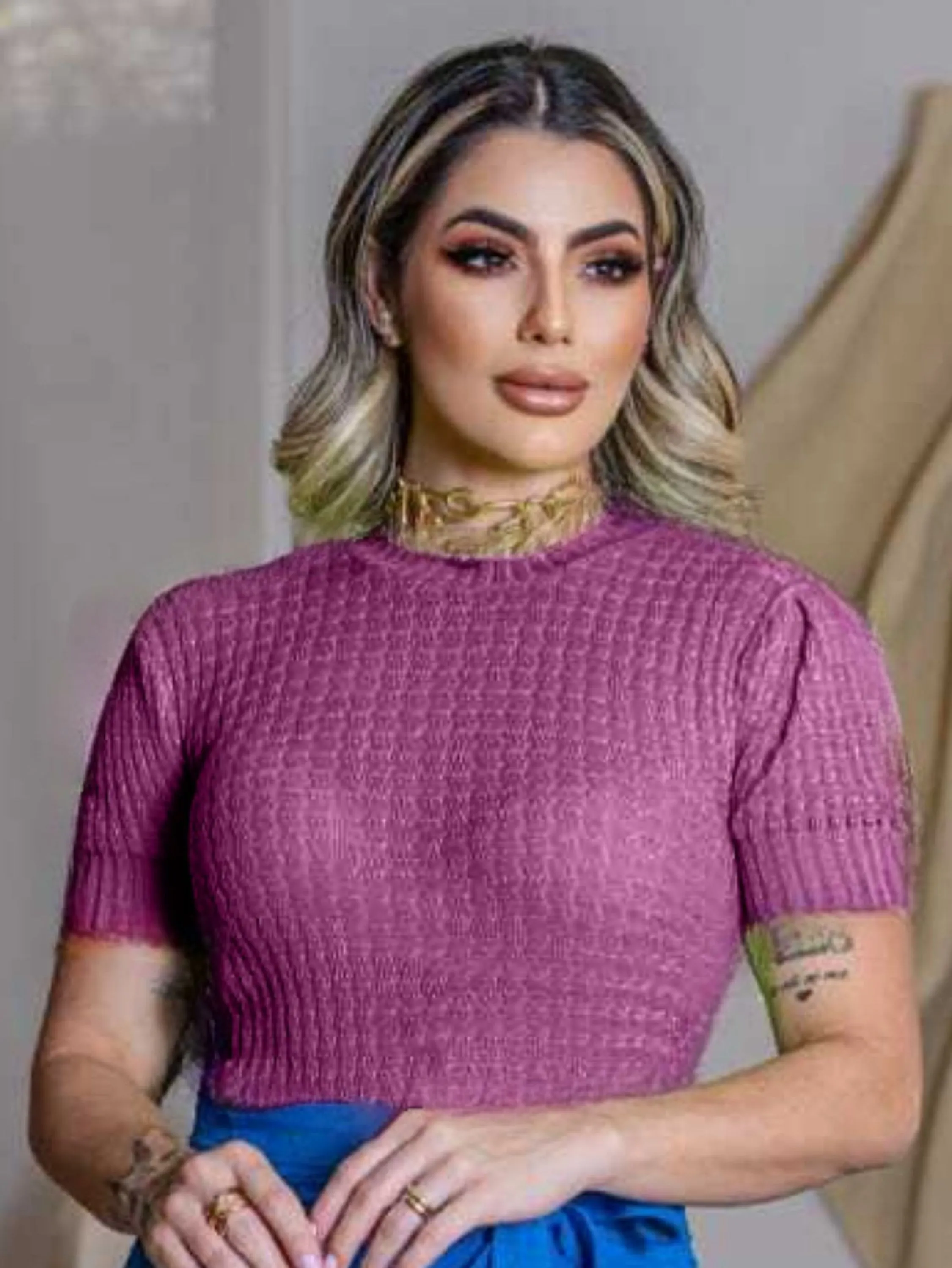 Blusa Tricot Lisa Manga Curta Básica