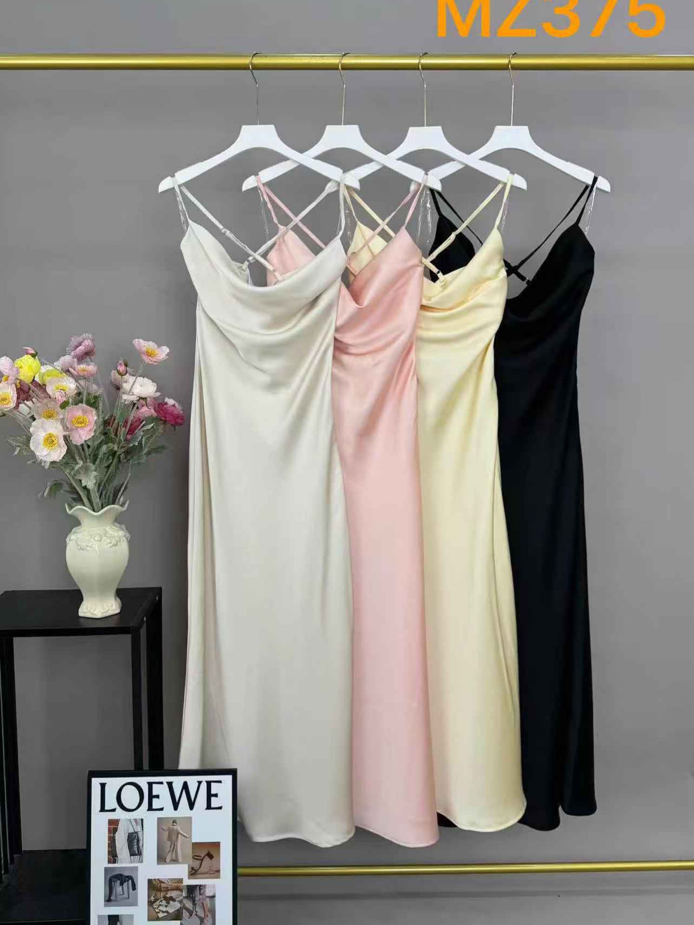 Vestido cetim feminino