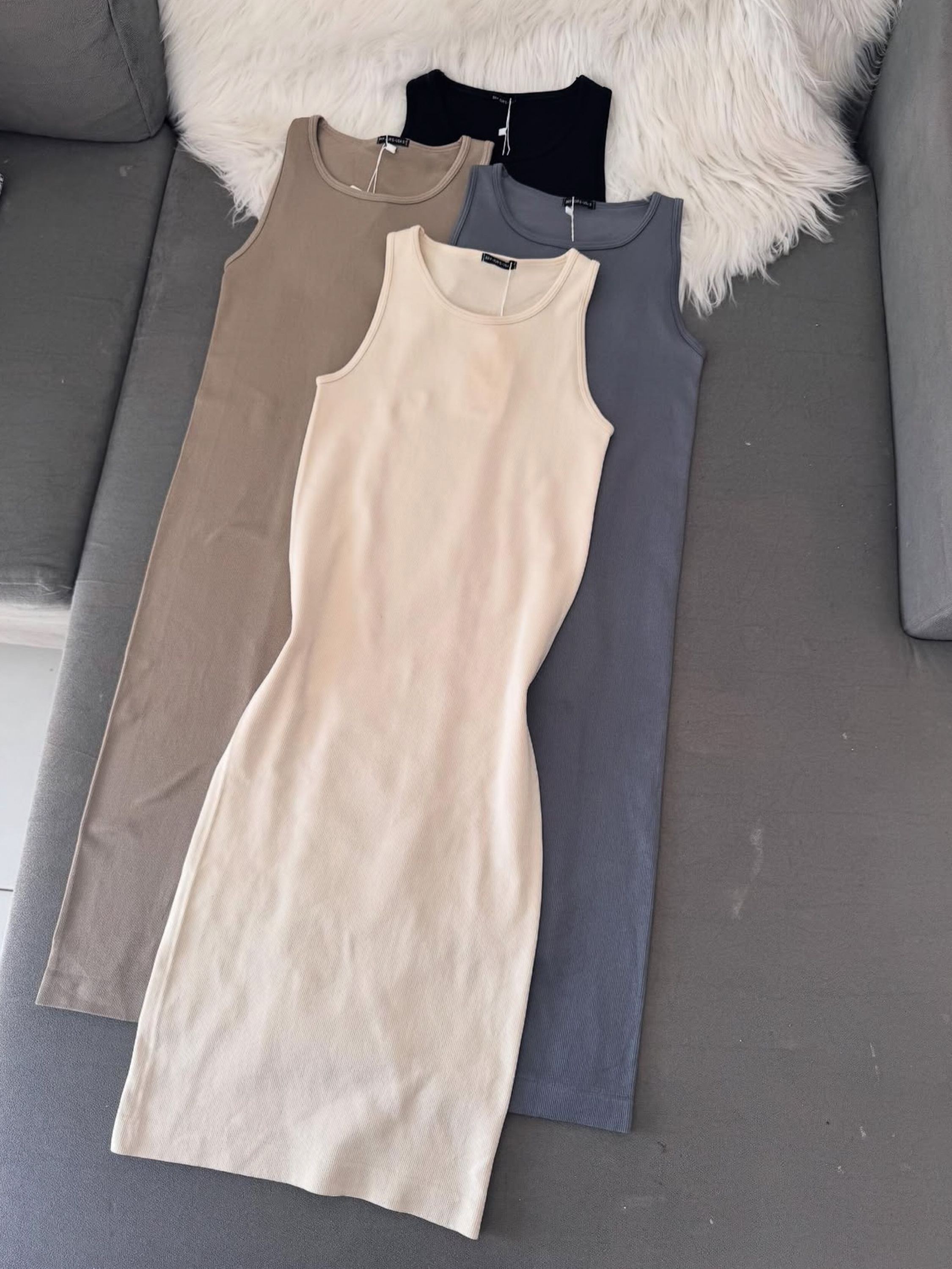 Vestido curto feminina