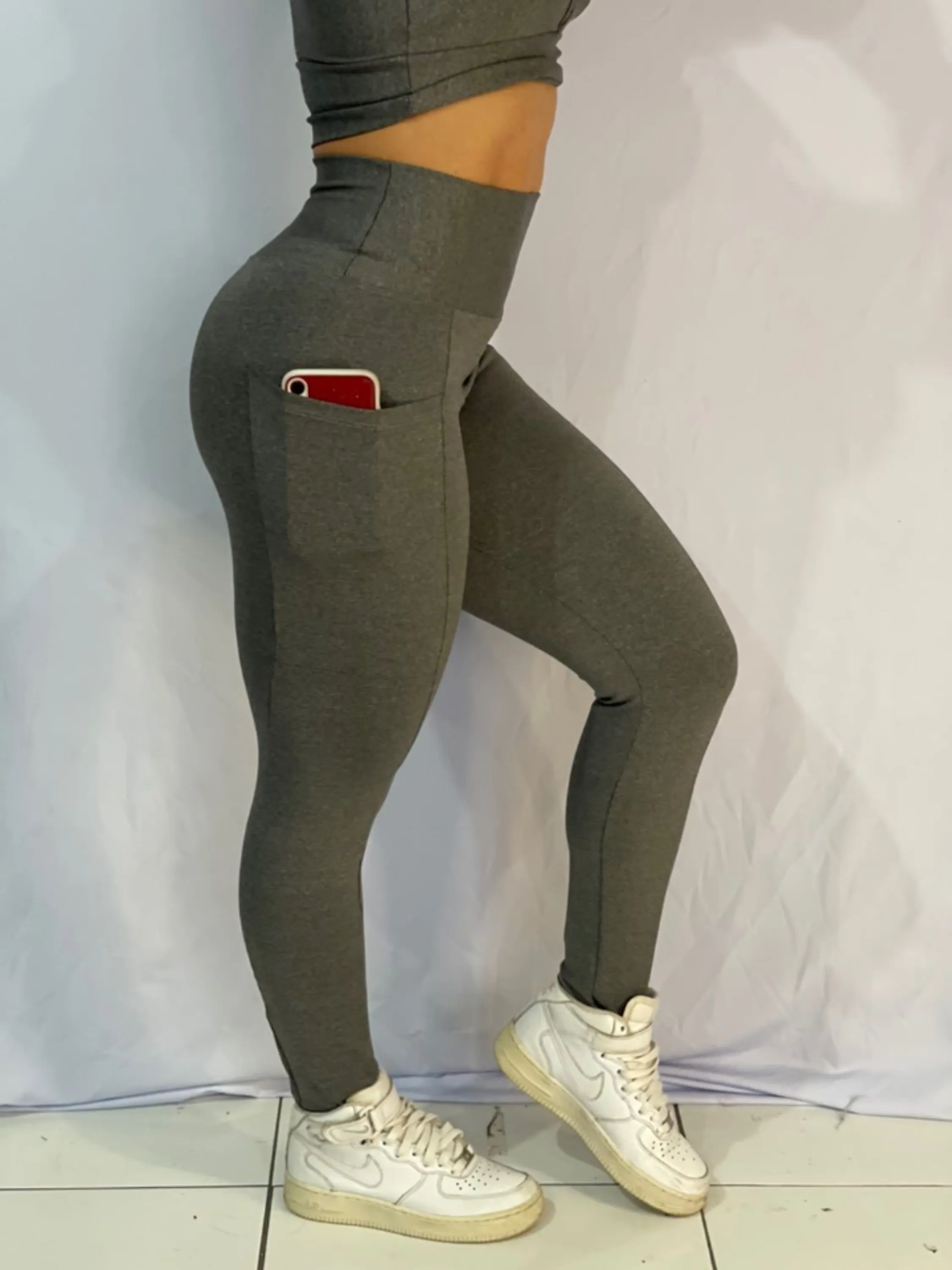 Calça legging fitness com bolso feminina (50)