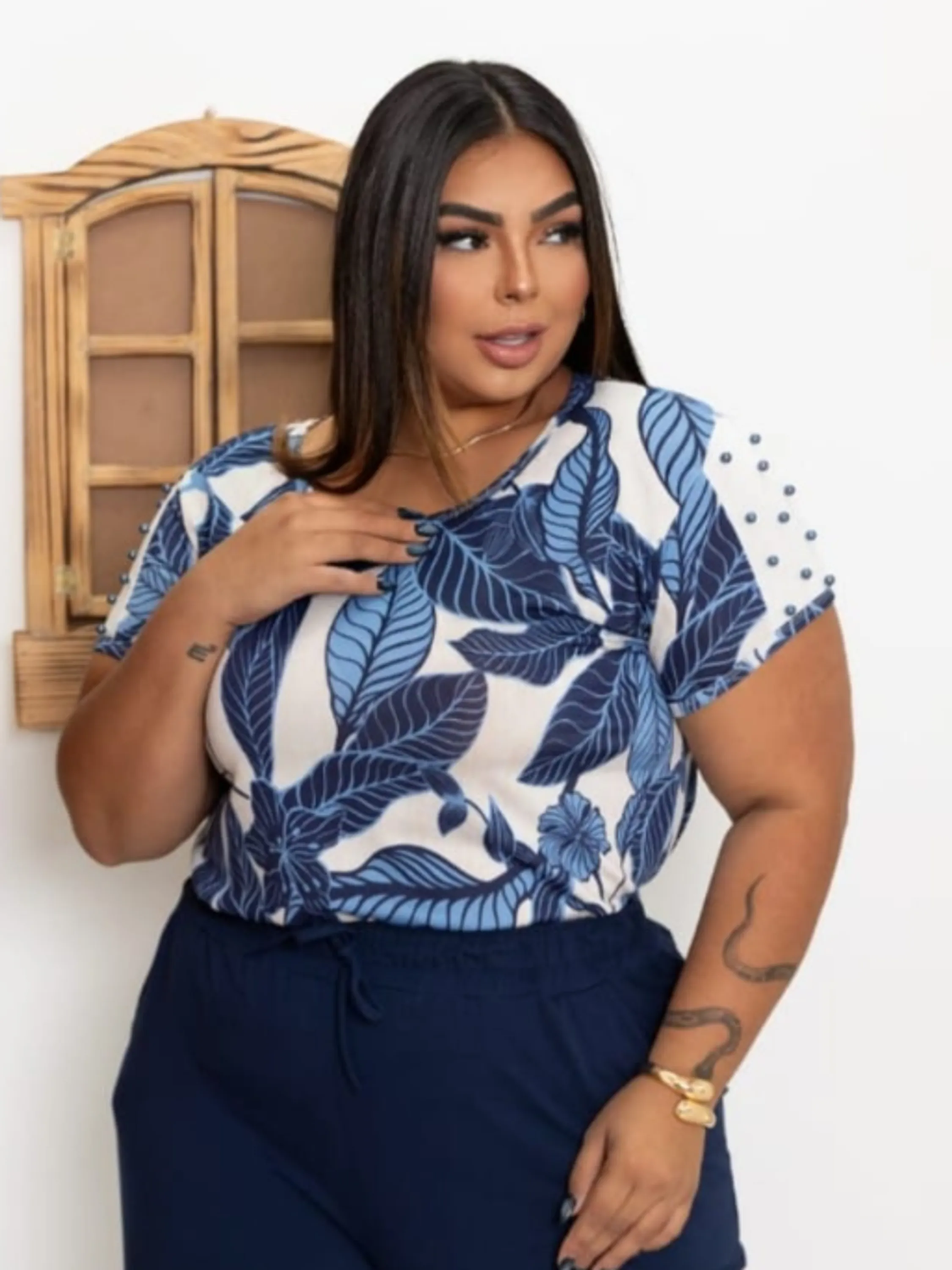 Blusinha Plus size tamanho único,veste 48/52 (40)