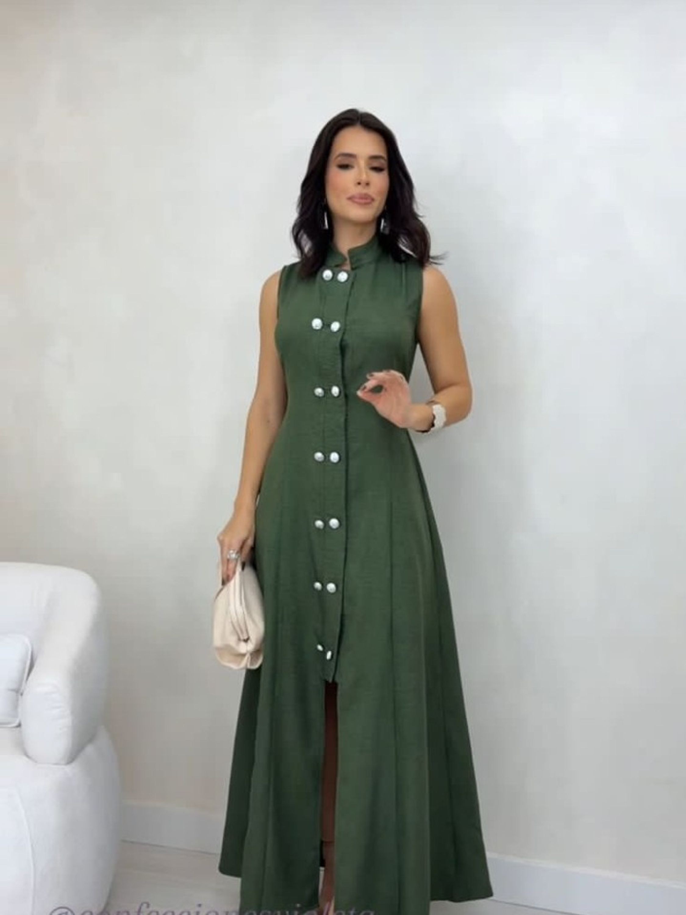 Vestido Midi regata feminino com botão (02)