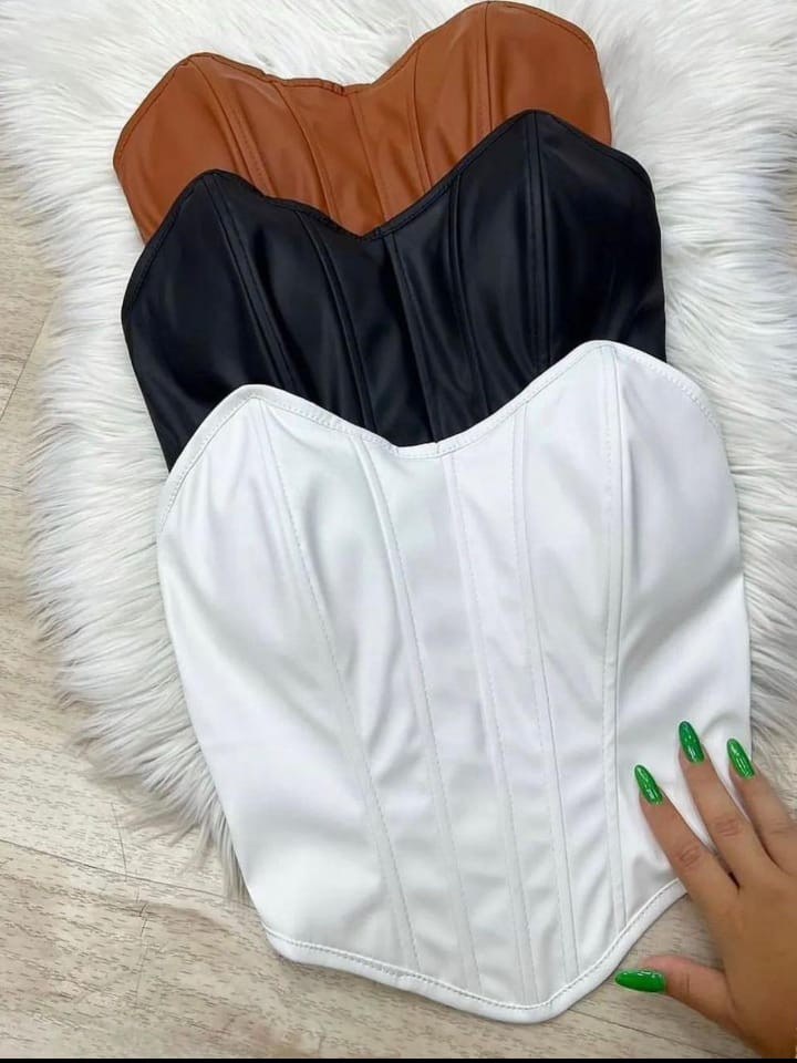 Corselet feminino Plus size em courino