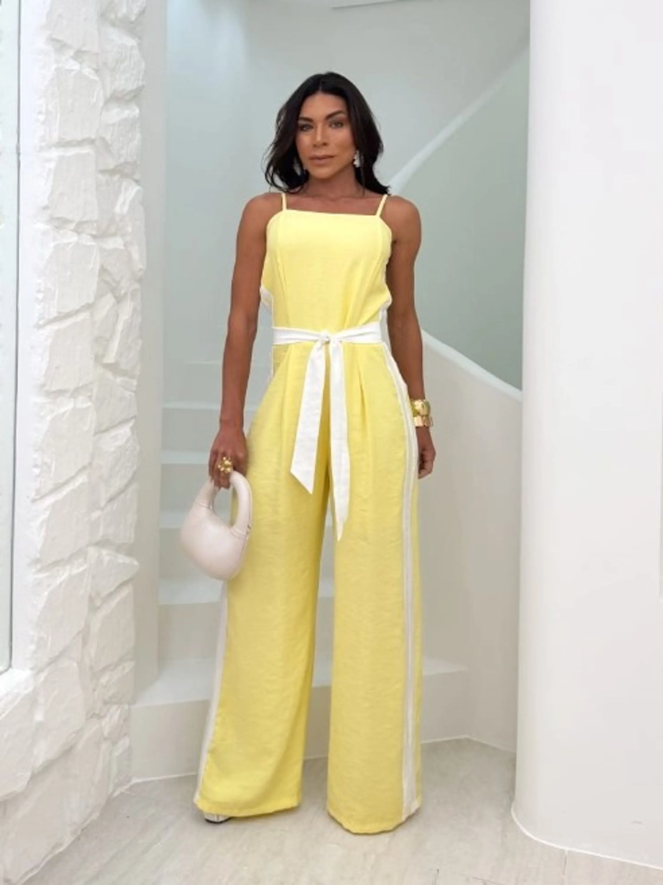 Macacão de alcinha com bojo feminino (150)