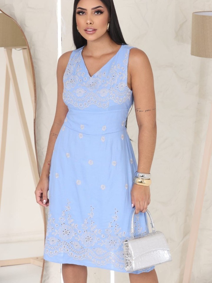 Vestido Slim feminino bordado com forro (165)