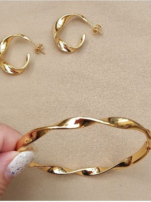 Bracelete torcido Semi Joia banhado a ouro