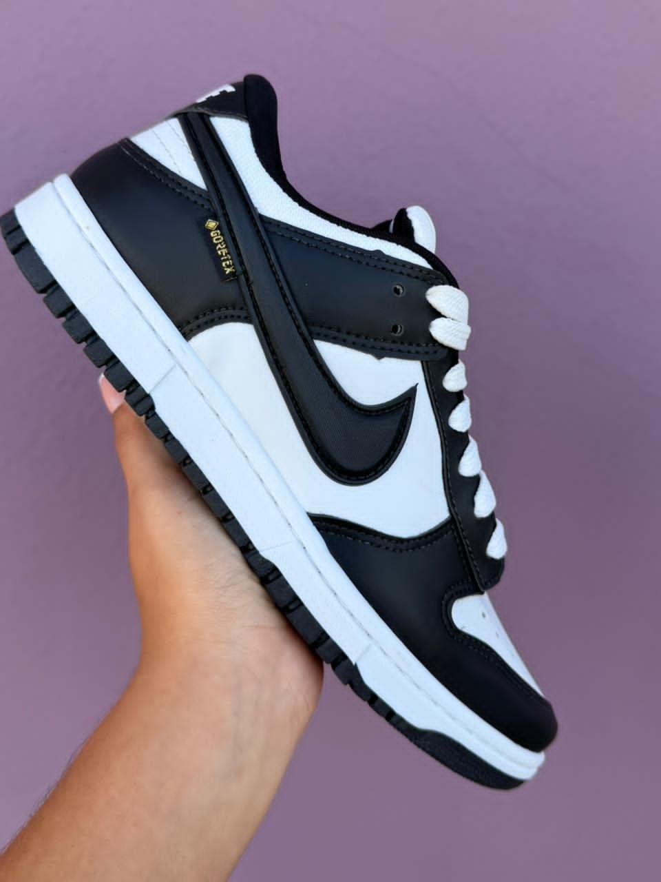 Tênis Nike acompanha 2 cadarços com caixa