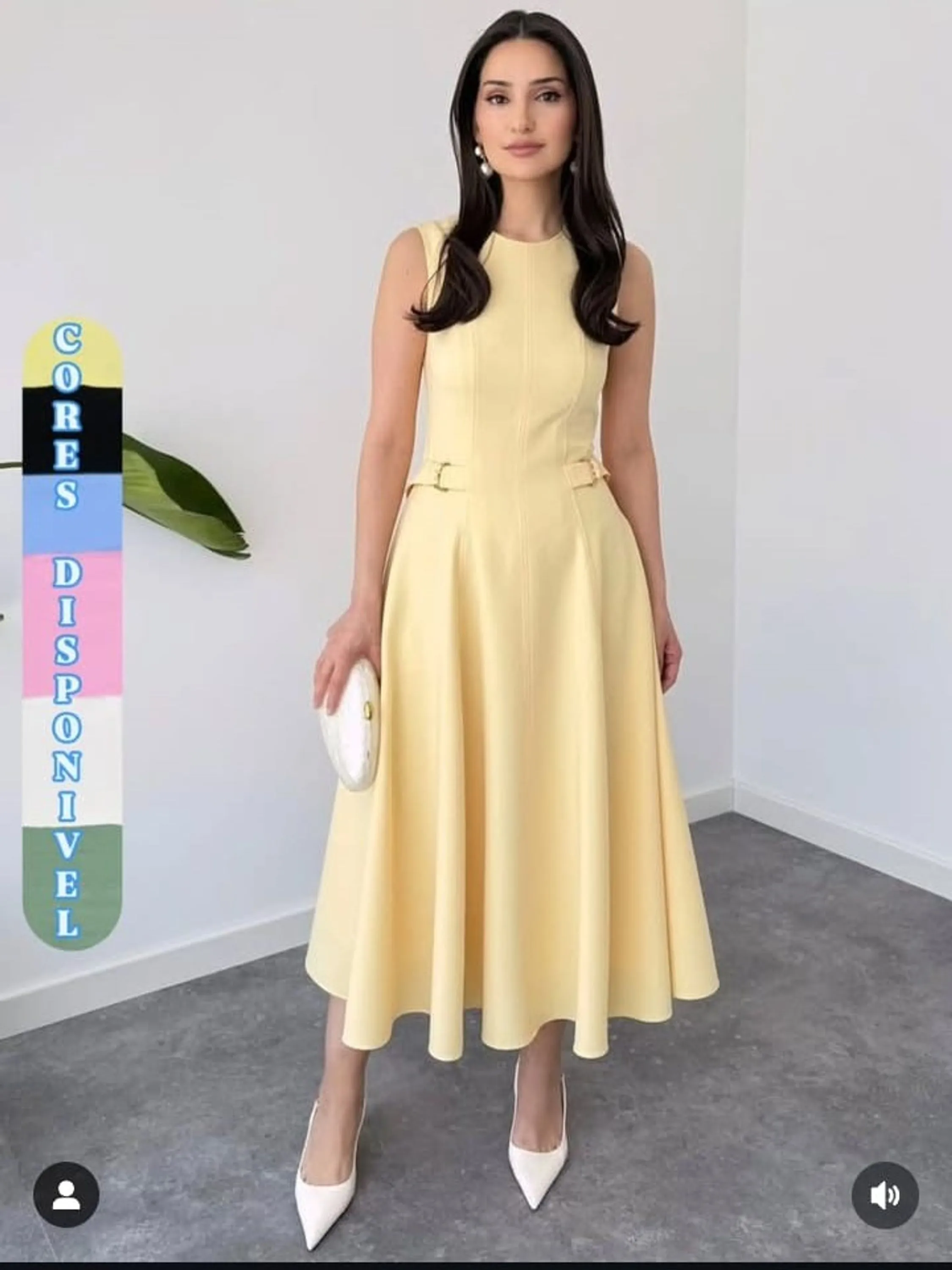 Vestido feminino Midi com detalhe na lateral (85)