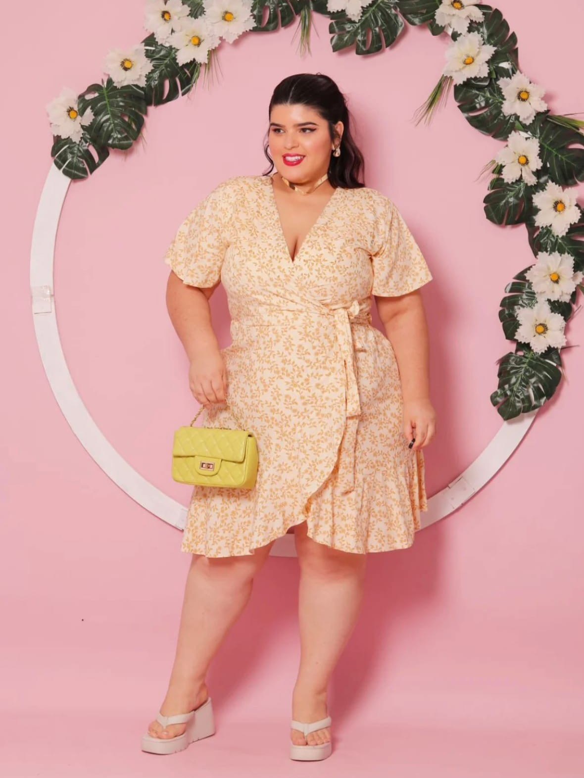 Vestido envelope PlusSize curto