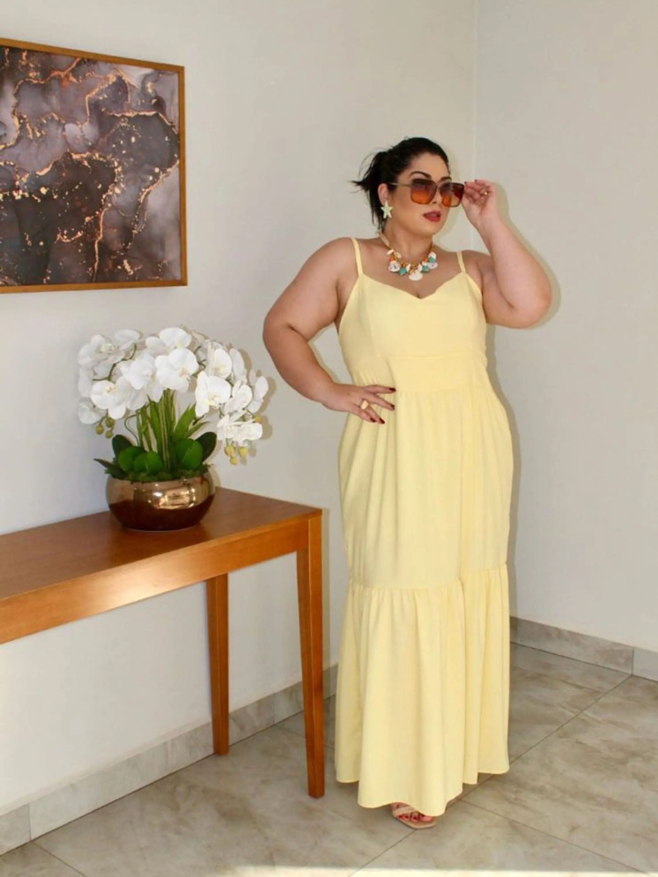 Vestido de alcinha regulável Plus Size Liso