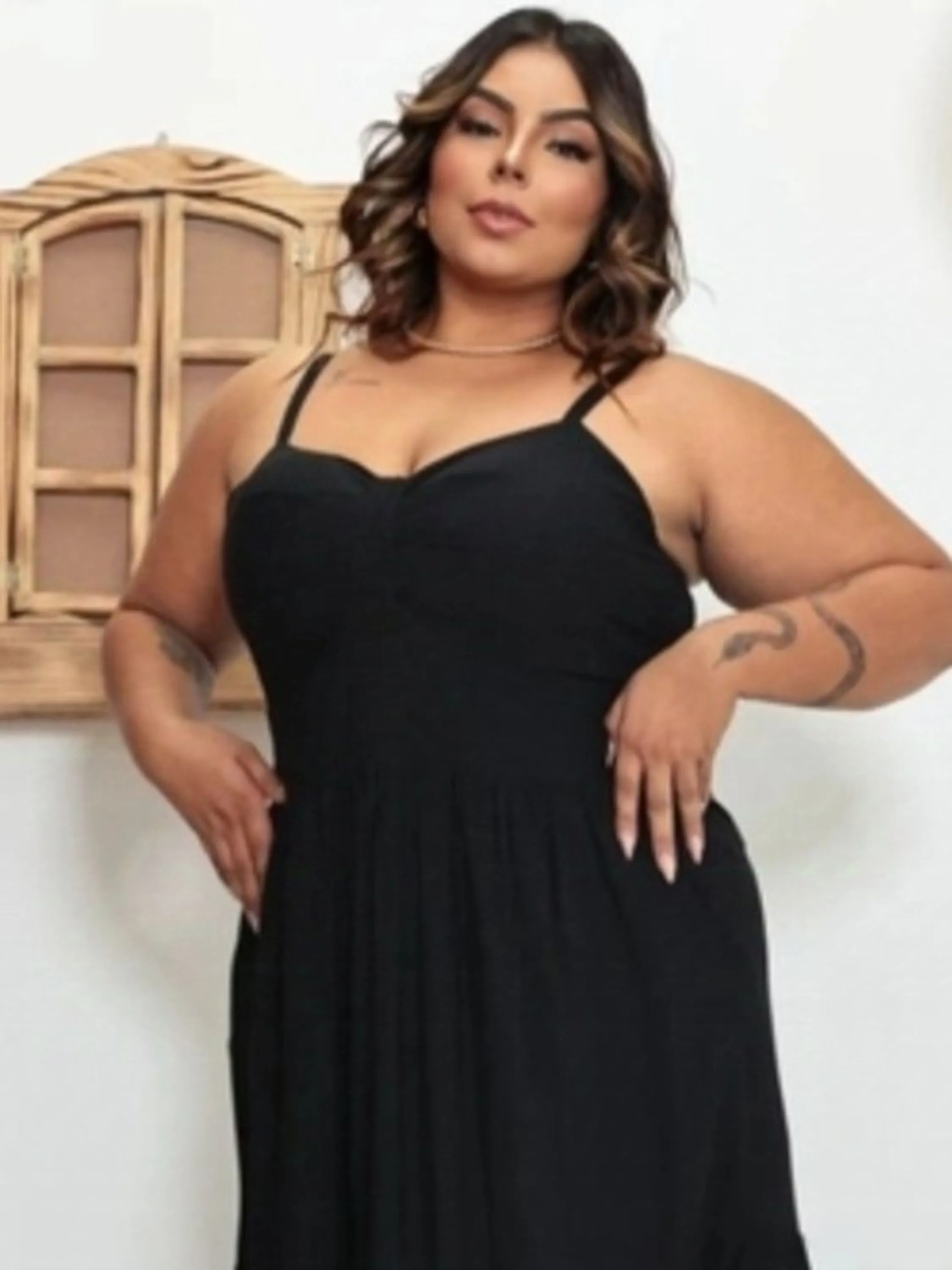 Vestido de alcinha regulável Plus Size Liso