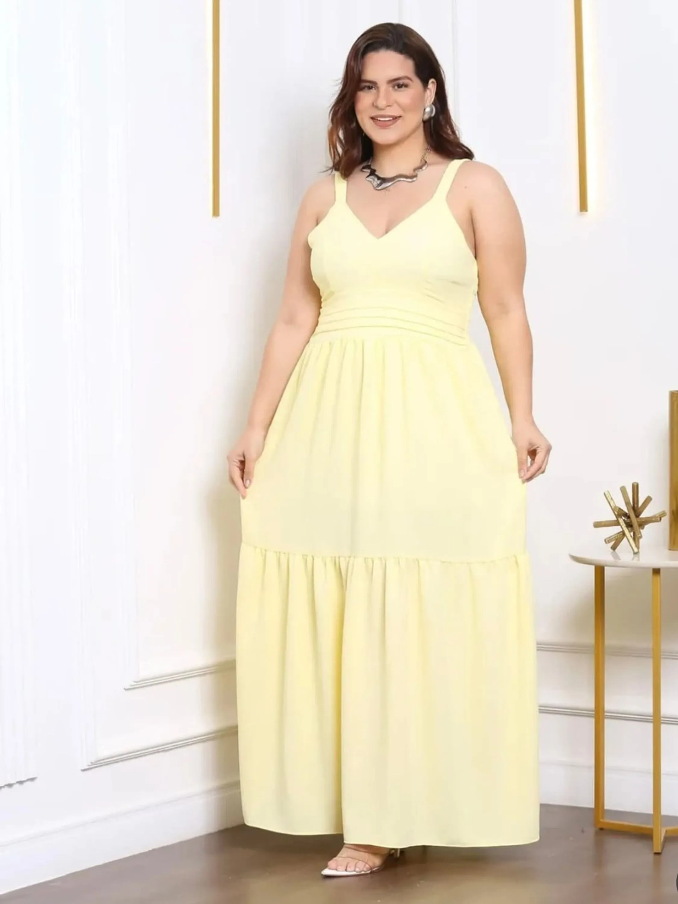Vestido longo de alça com elástico plus