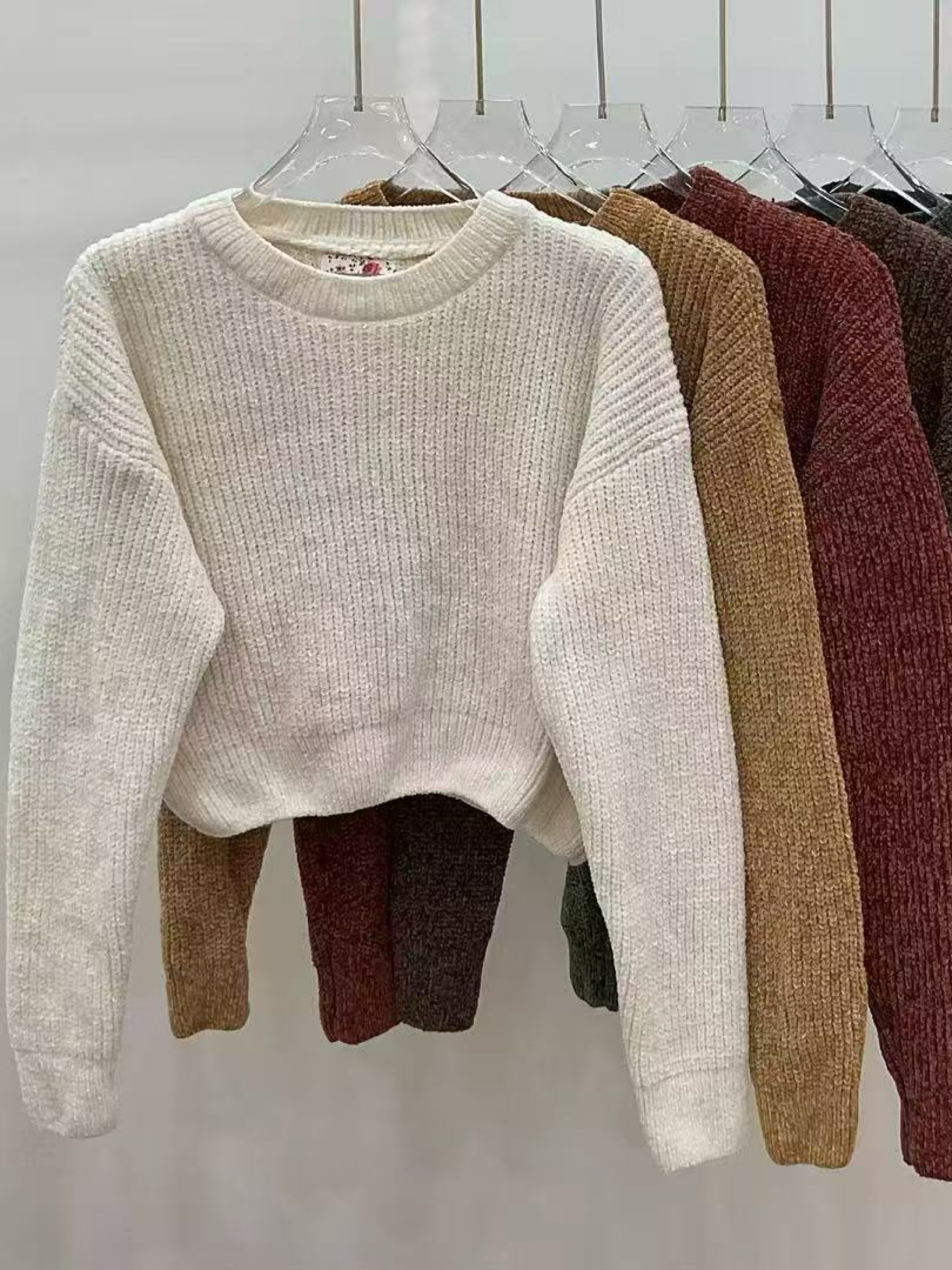 Blusa de cropped chenile importado pedroji