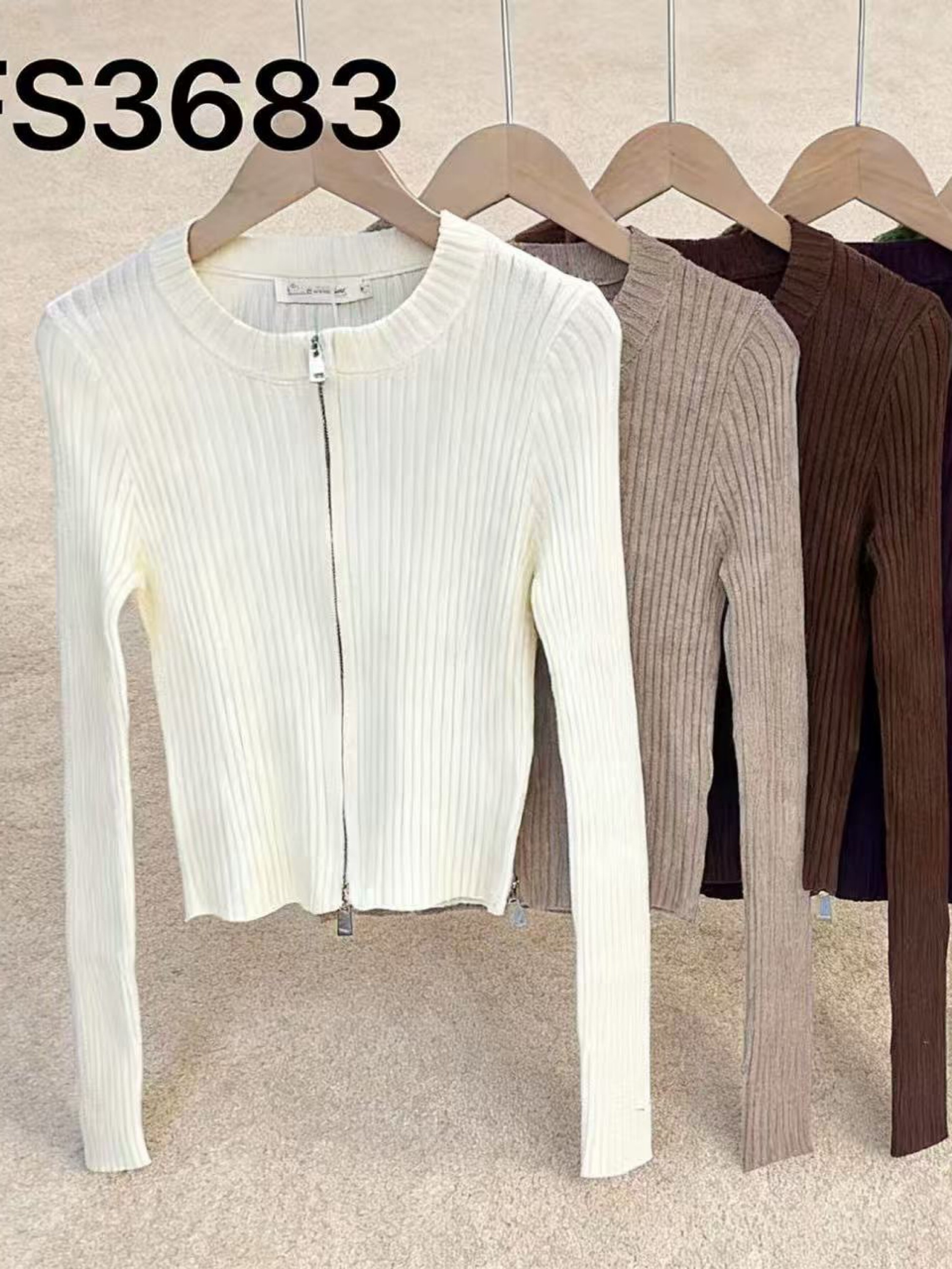 Casaquinho de cropped modal importado pedro ji