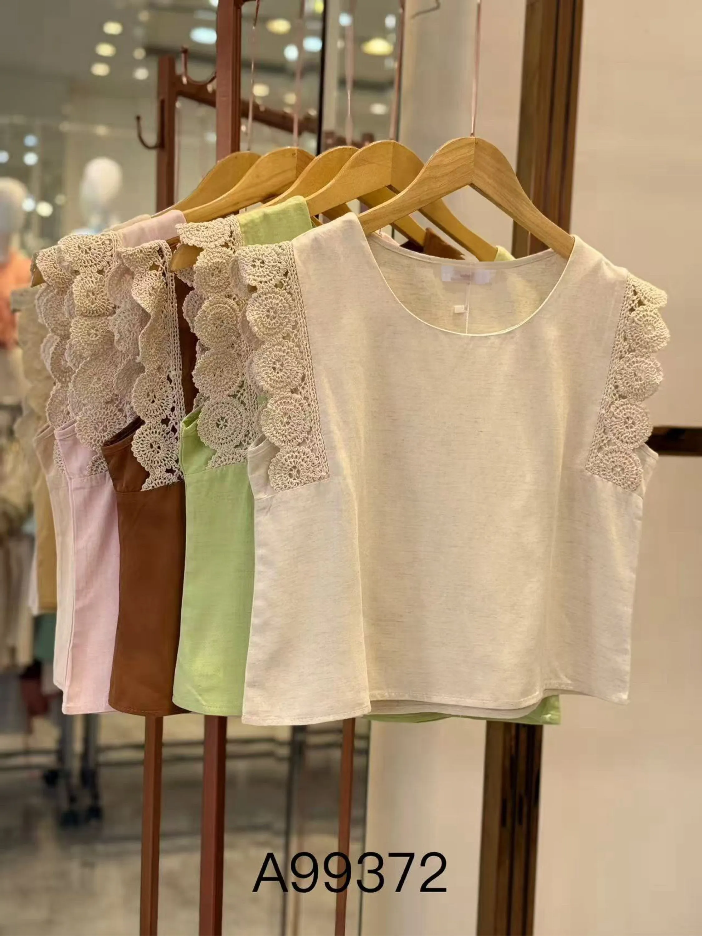 Blusa de cropped com bordado importado pedro ji
