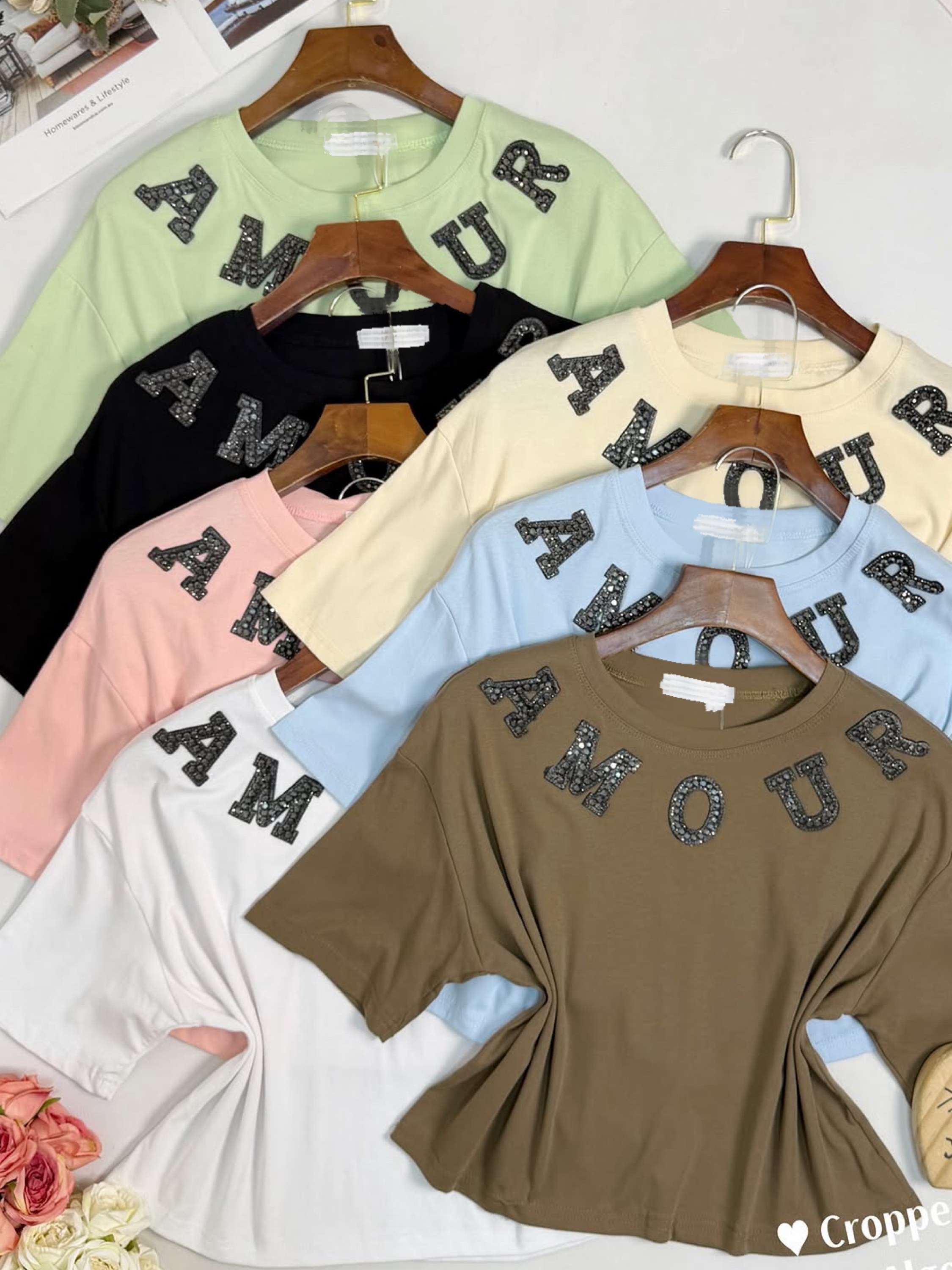 Blusa de cropped algodão com pedreira importado pedro ji