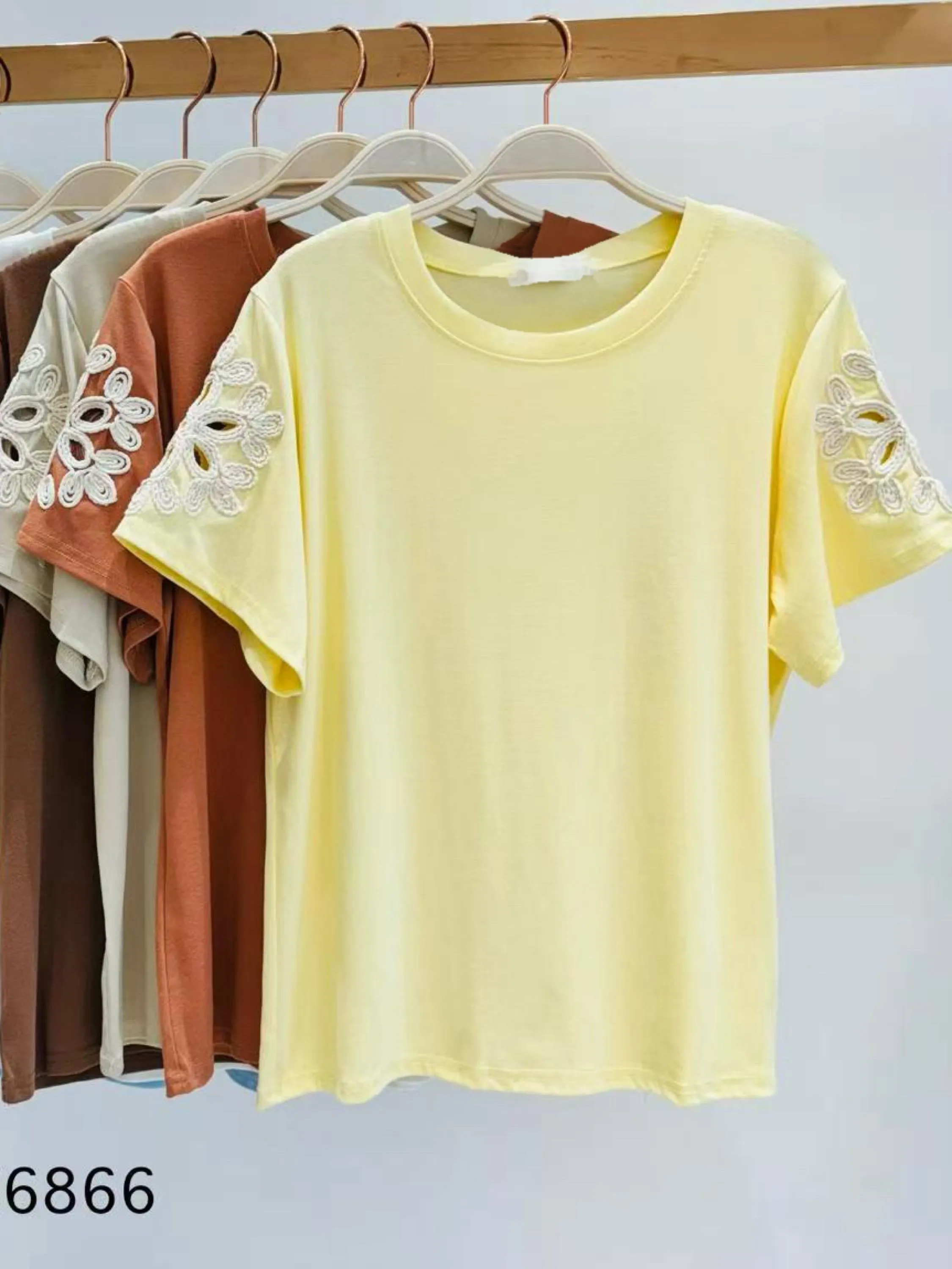 Blusa de algodão com bordado (plus ) importado pedro ji