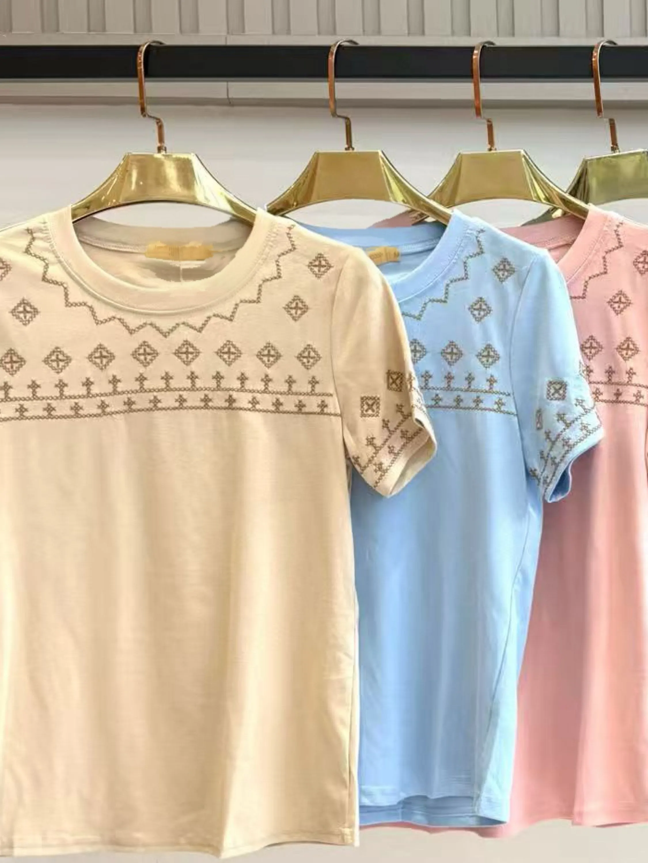 Blusa de algodão com bordado importado pedro ji