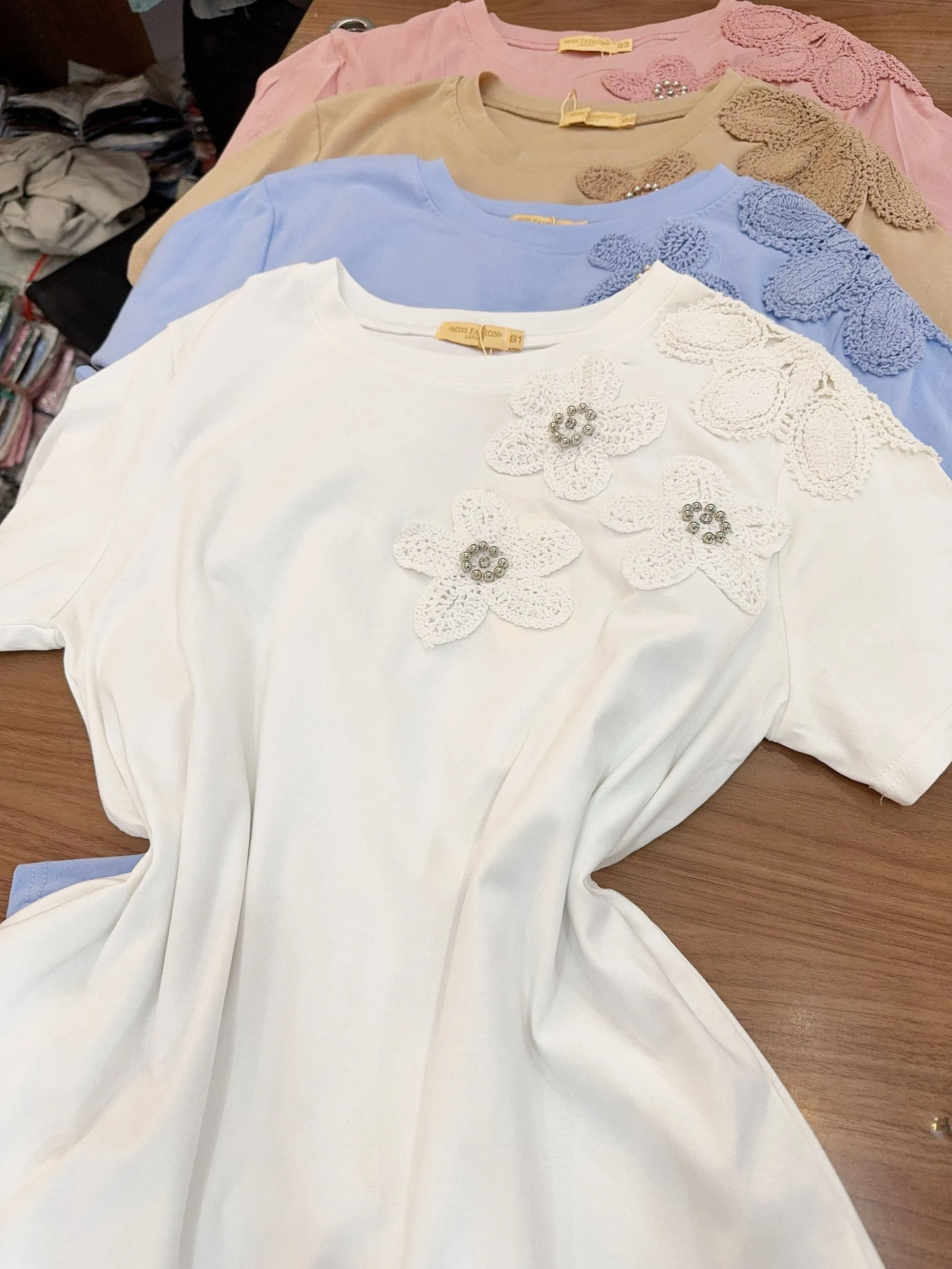 Blusa de algodão com bordado (Plus) importado pedro ji