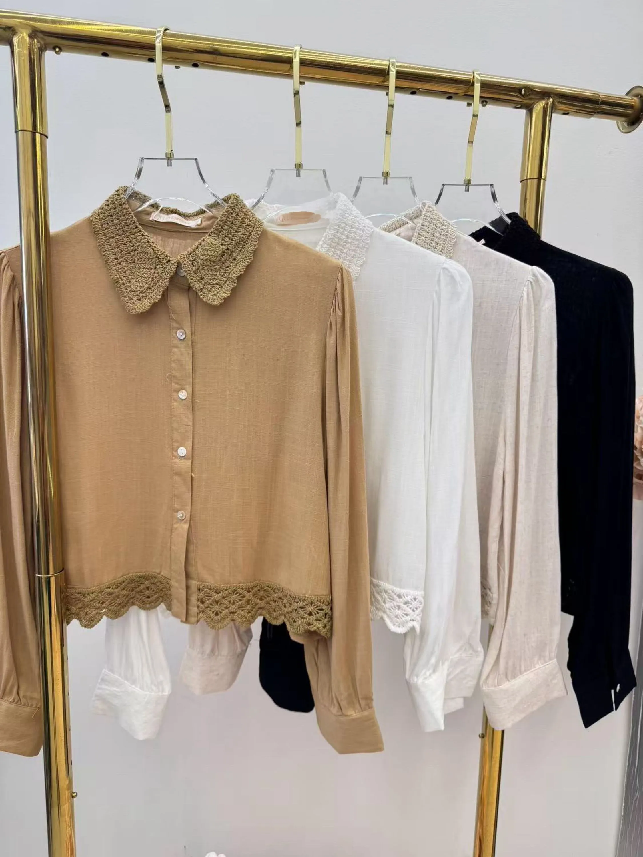 Blusa de camisa com bordado importado pedro ji