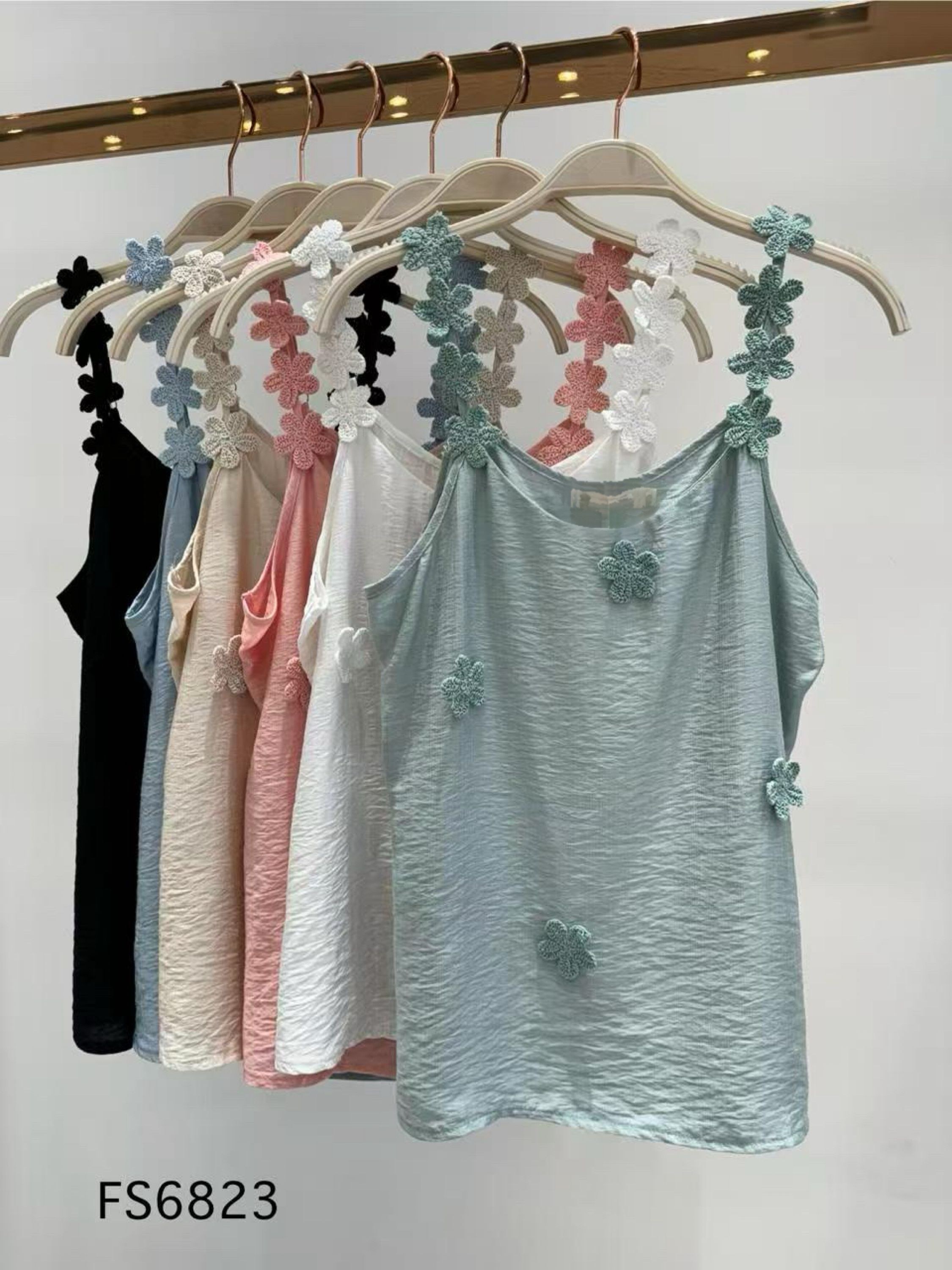 Regata com regular e bordado importado pedro ji