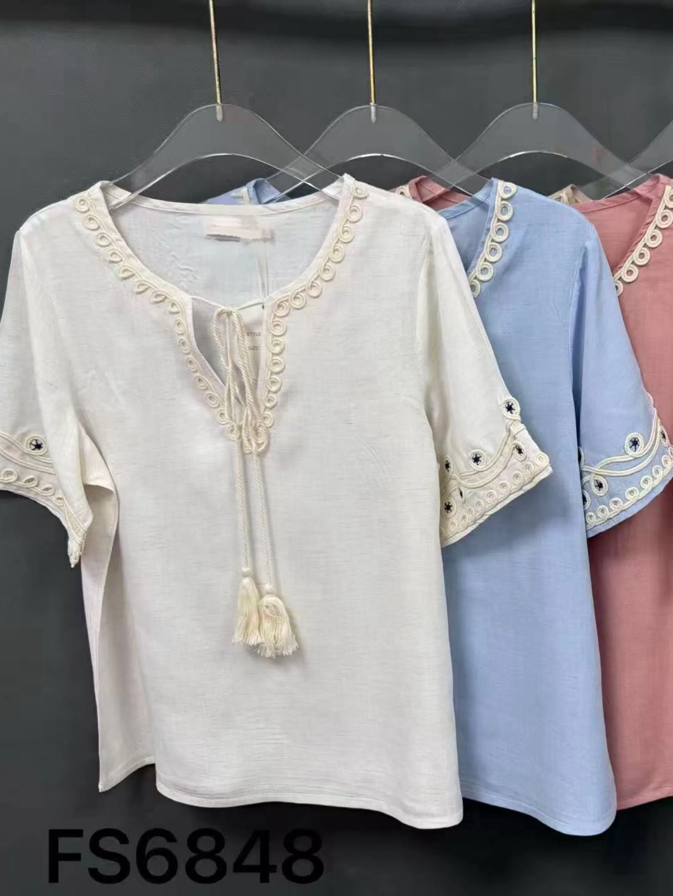 Blusa de amarrar com bordado importado pedro ji