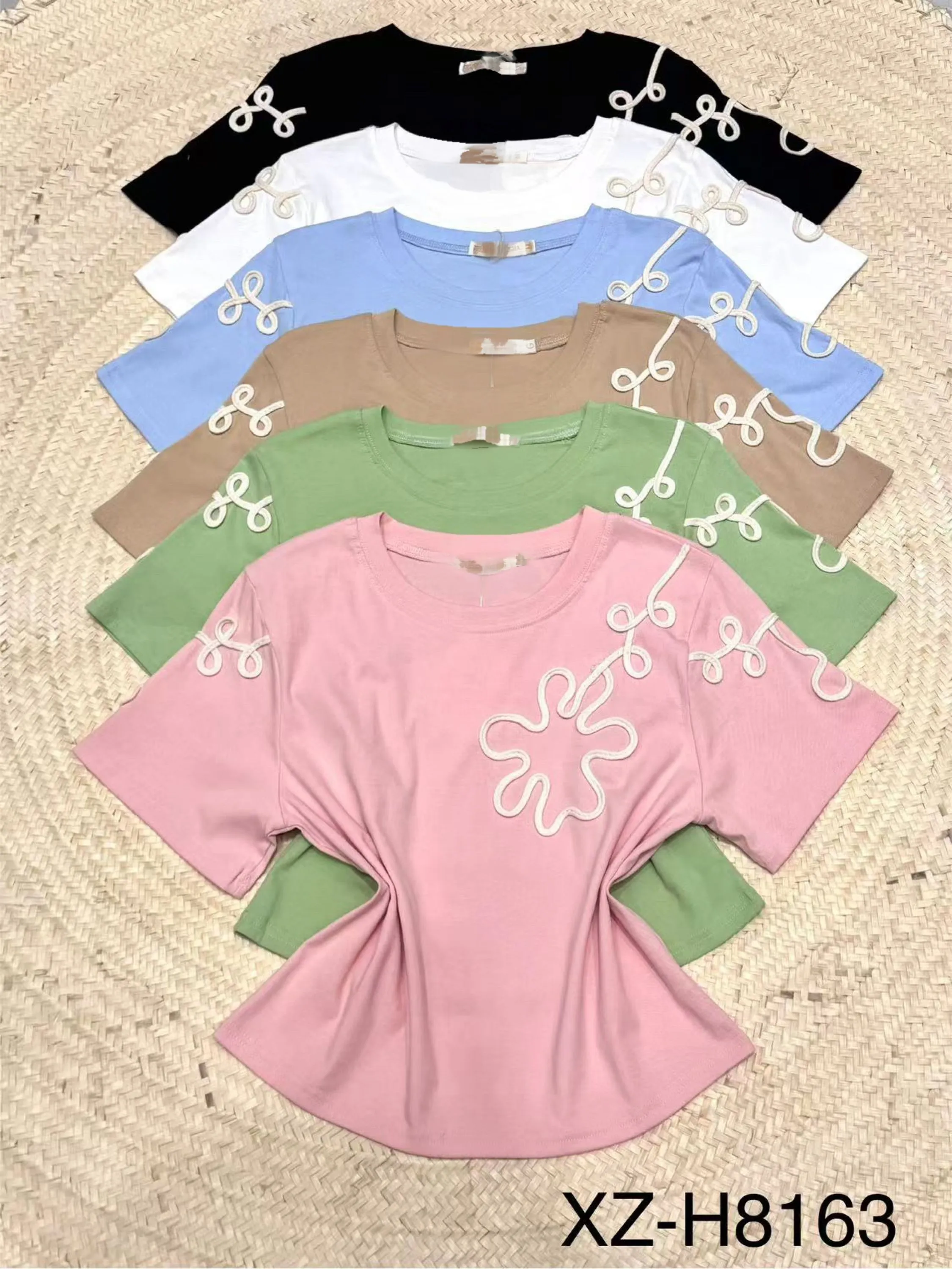 Blusa de cropped com bordado importado pedro ji