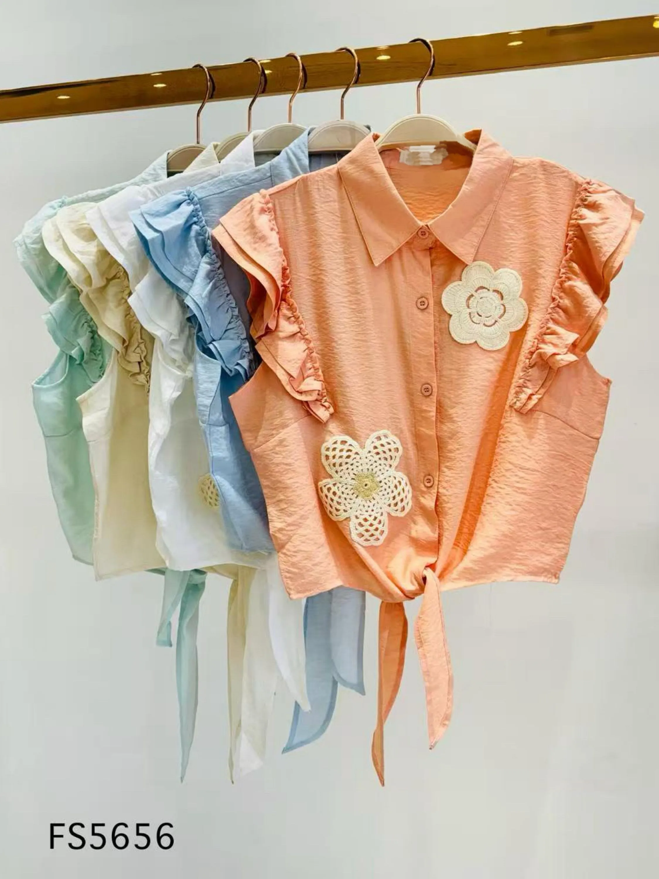 Blusa de cropped com bordado importado pedro ji