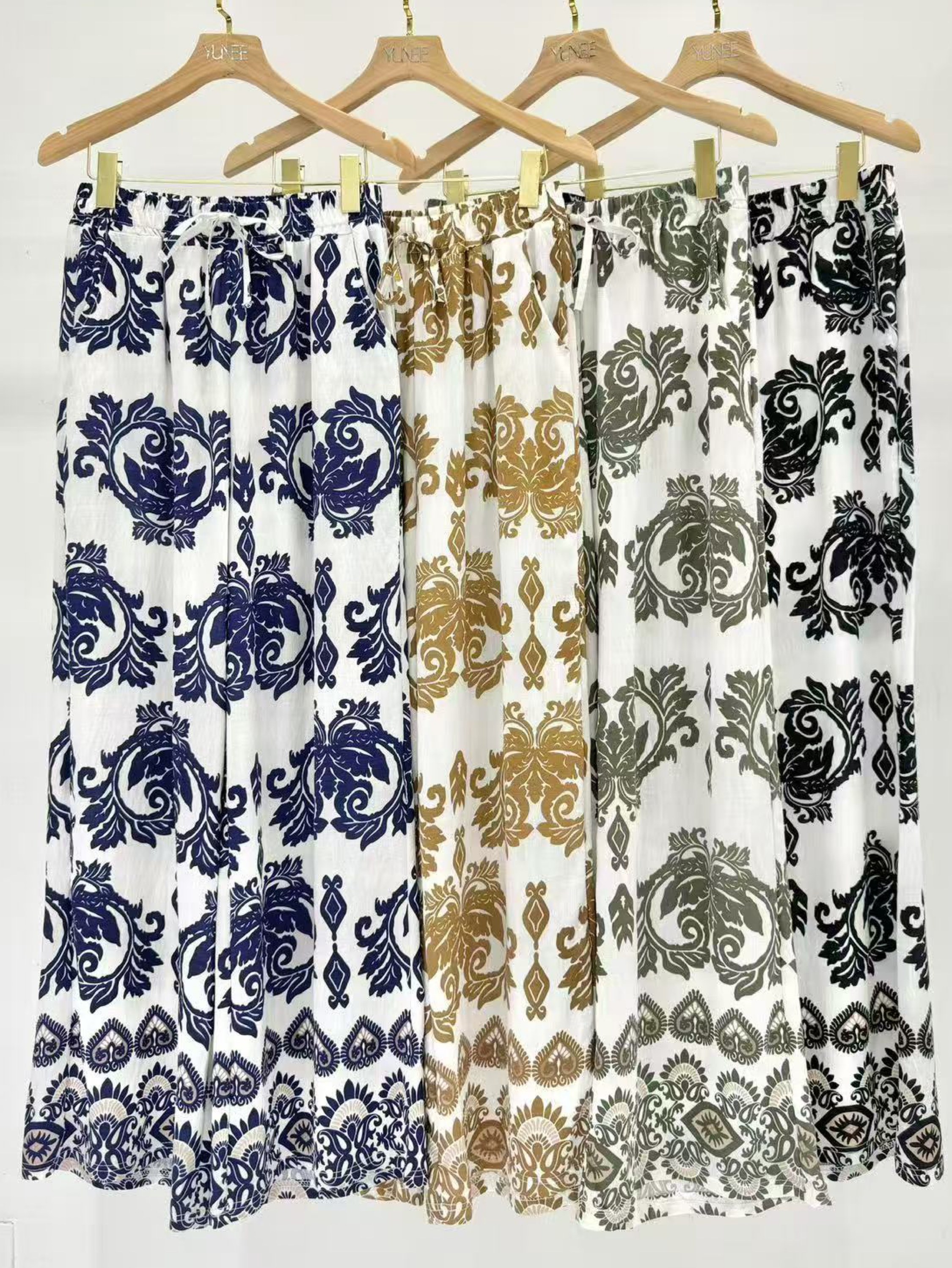 Calça de pantalona estampado importado pedro ji