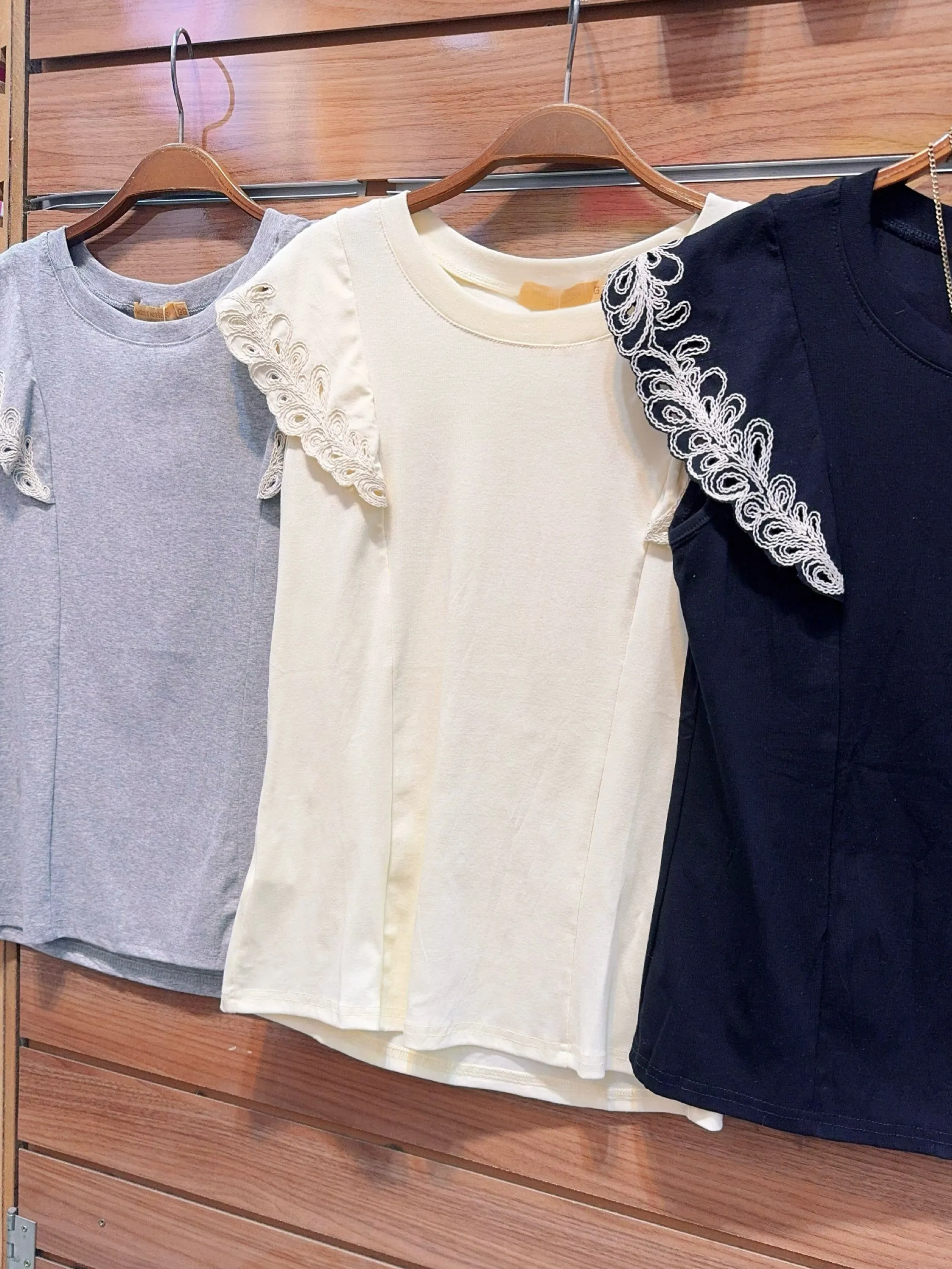 Blusa de algodão elastano com bordado importado pedro ji