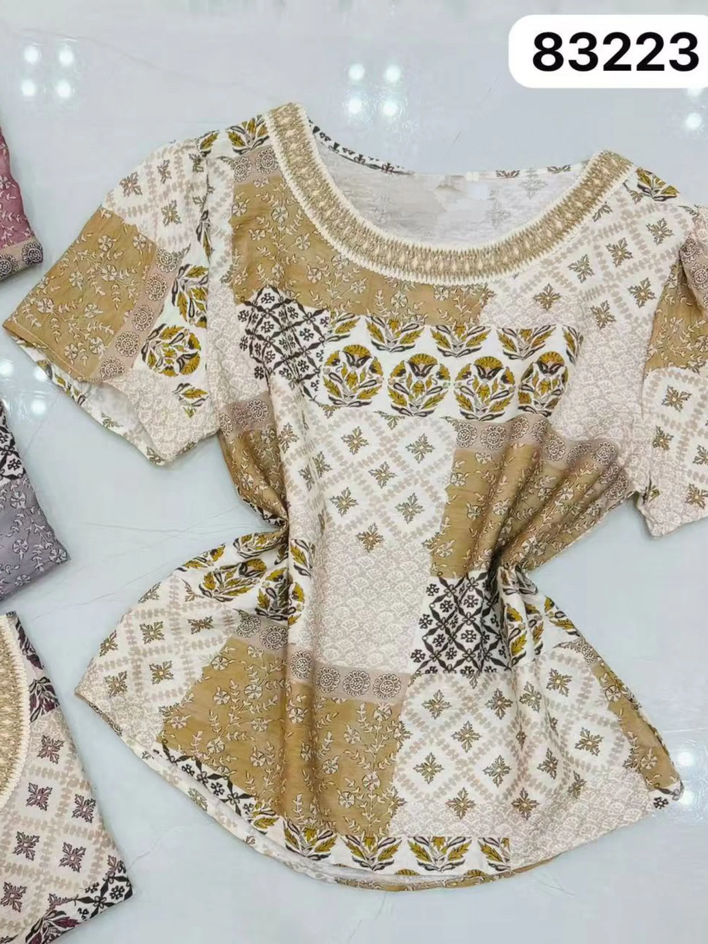 Blusa de estampado com bordado importado pedro ji