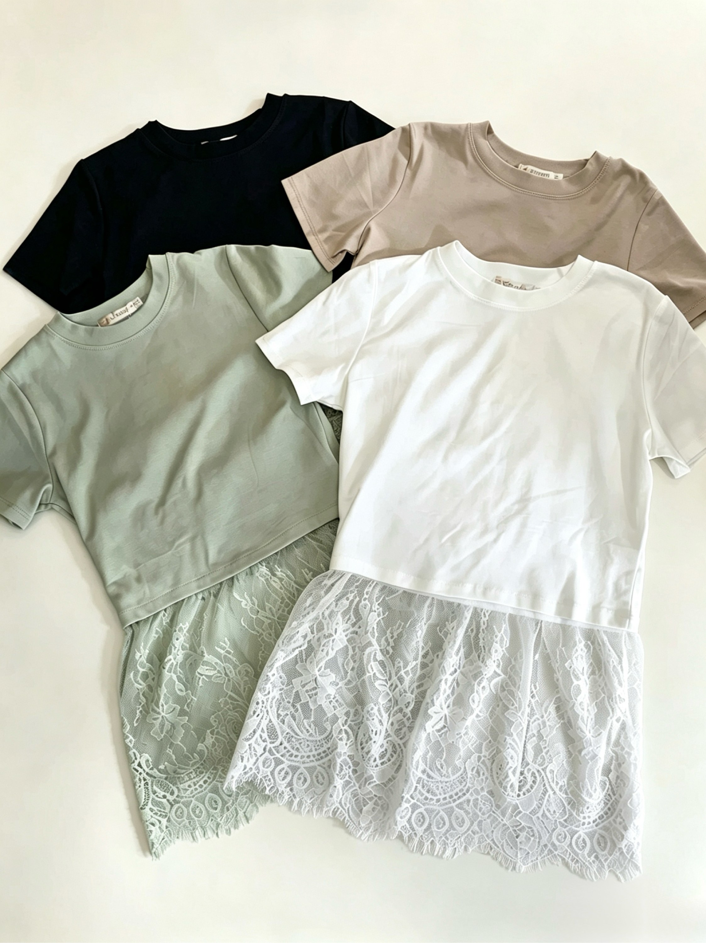 Blusa de cropped com renda importado Pedro ji