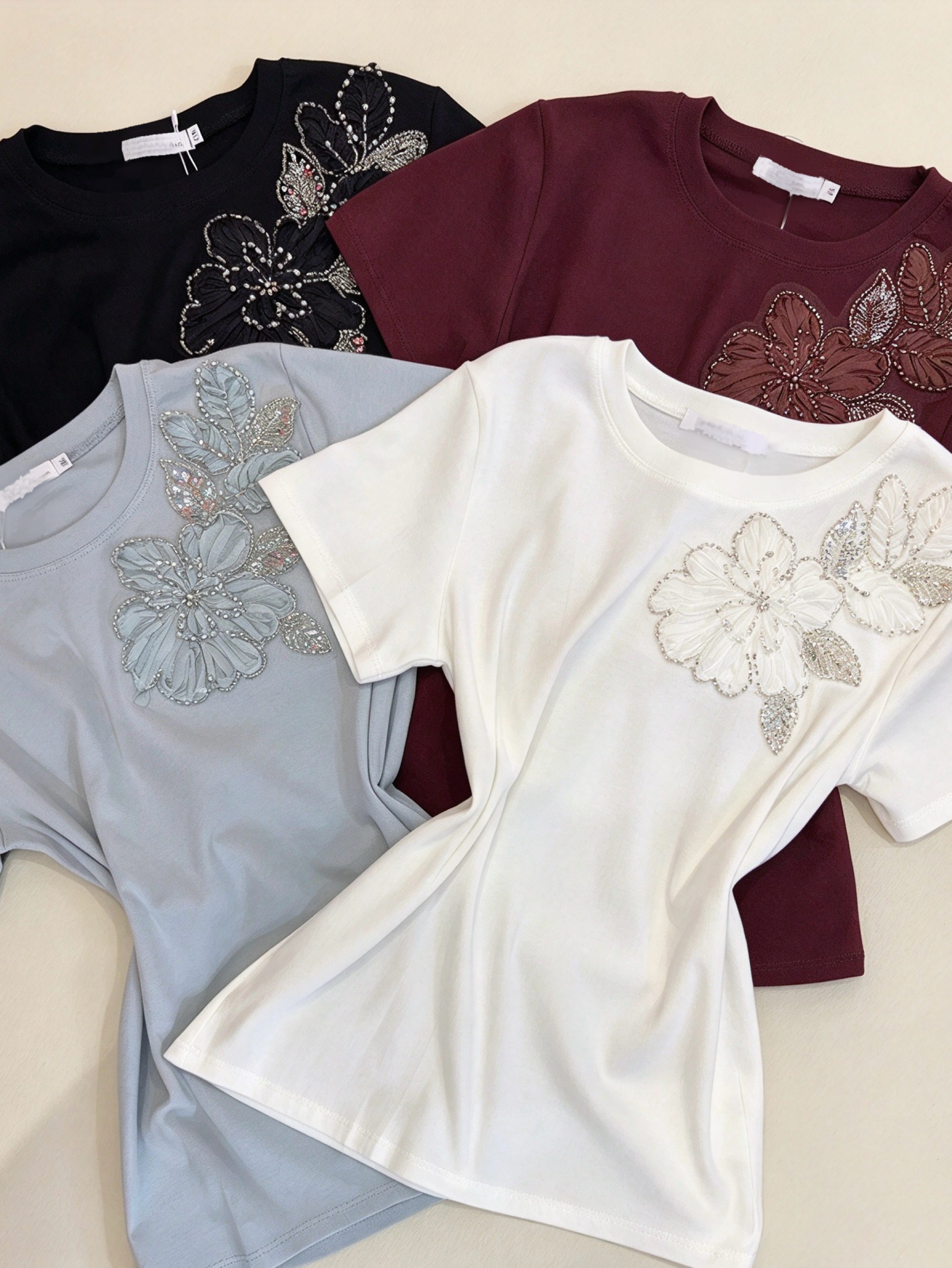 Blusa de algodão com pedreira importado pedro ji