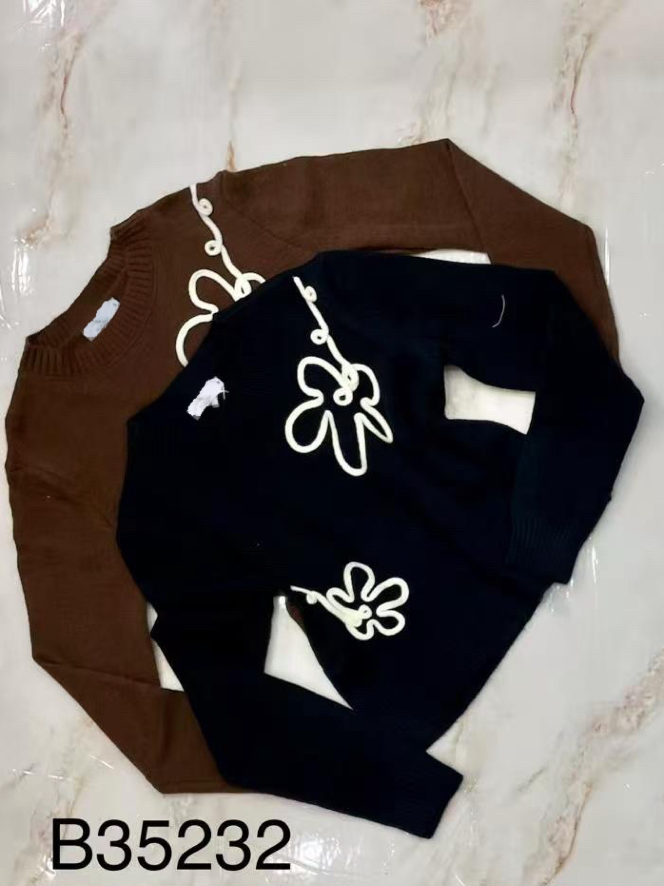Blusa de cropped com bordado importado pedro ji