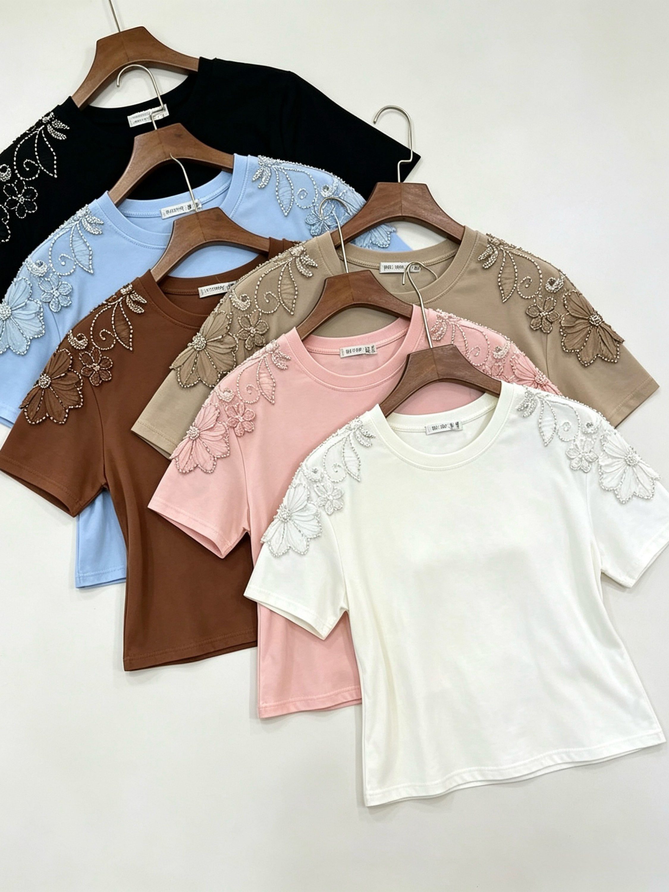 Blusa de cropped com pedreira importado Pedro ji