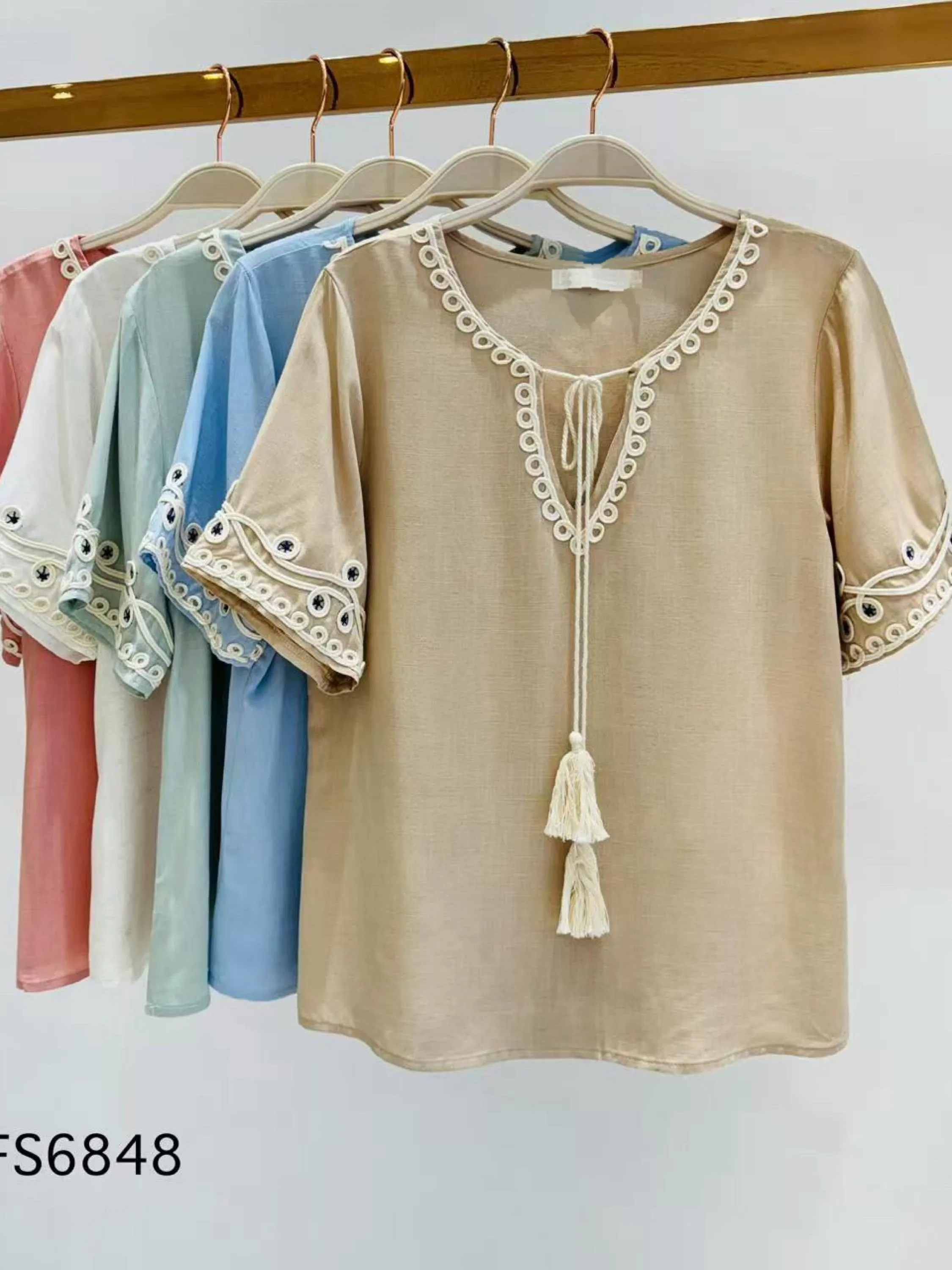Blusa de amarrar com bordado importado pedro ji