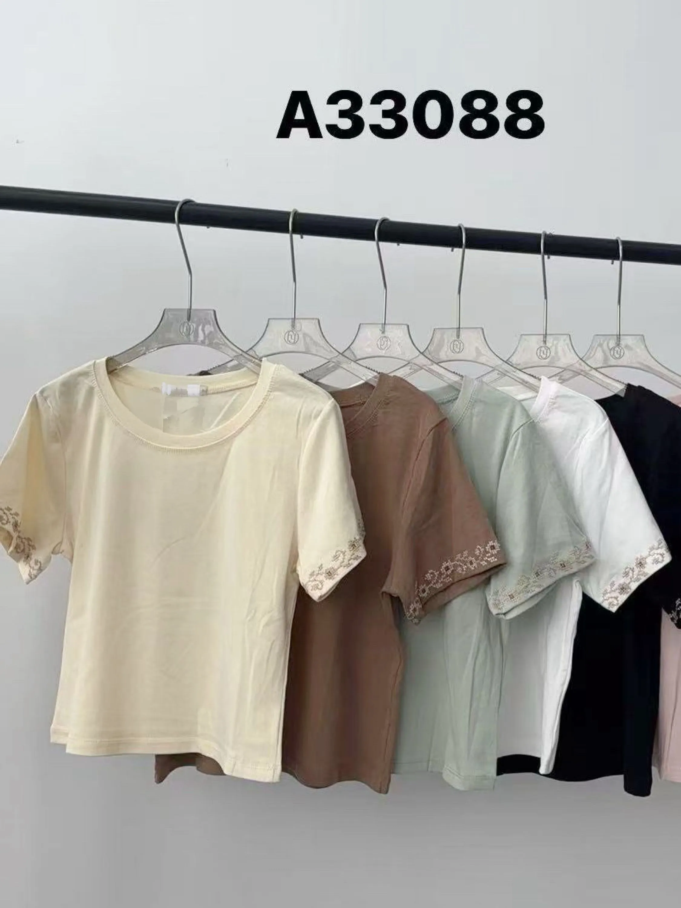 Blusa de cropped algodão com bordado importado pedro ji