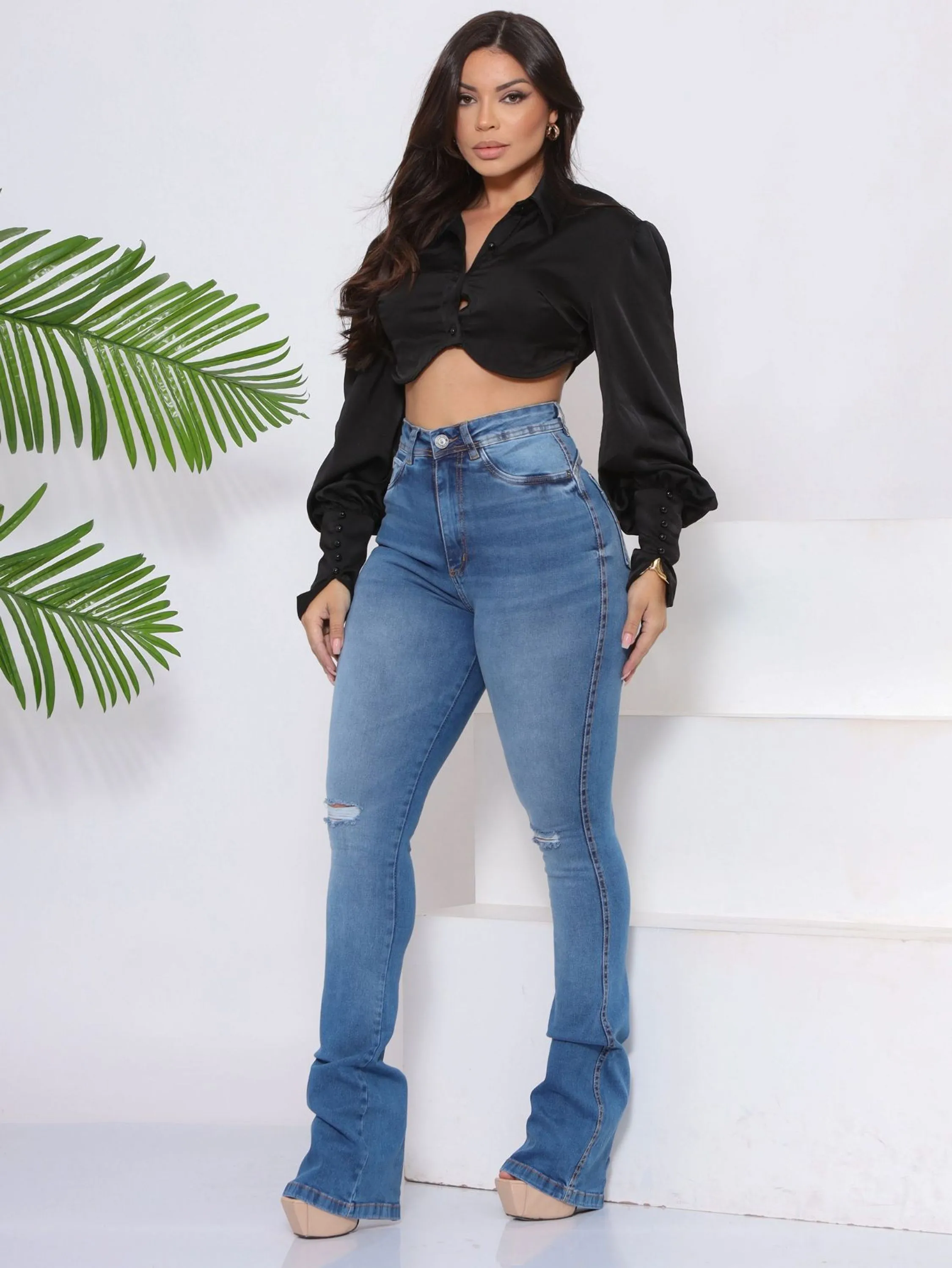 Calça Flare Jeans Feminino com Elastano Som Rasgos 2199