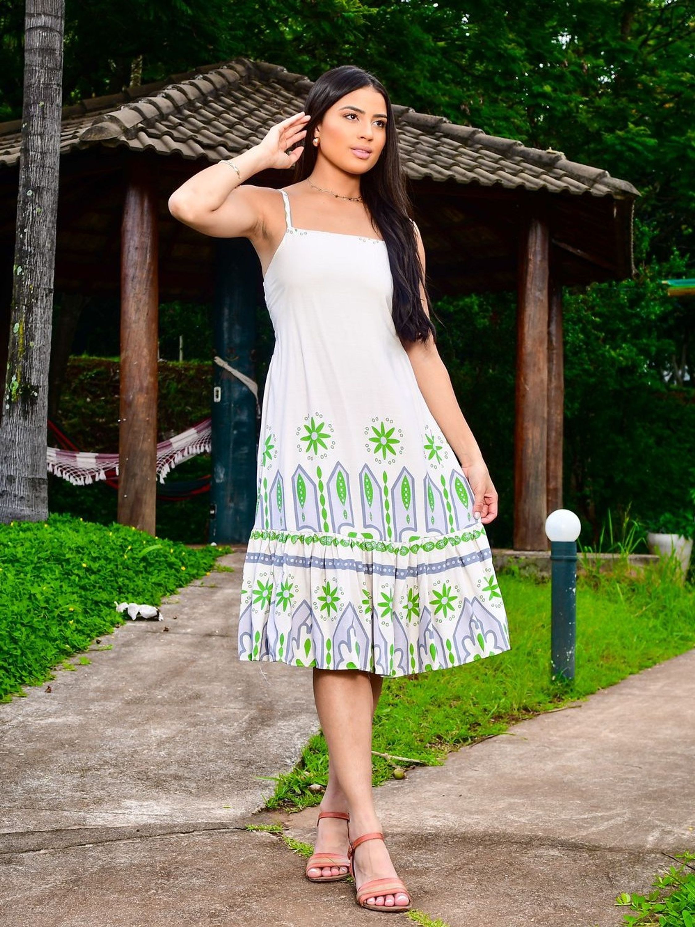 Vestido Midi Estampado Sem Manga Alça Regulável