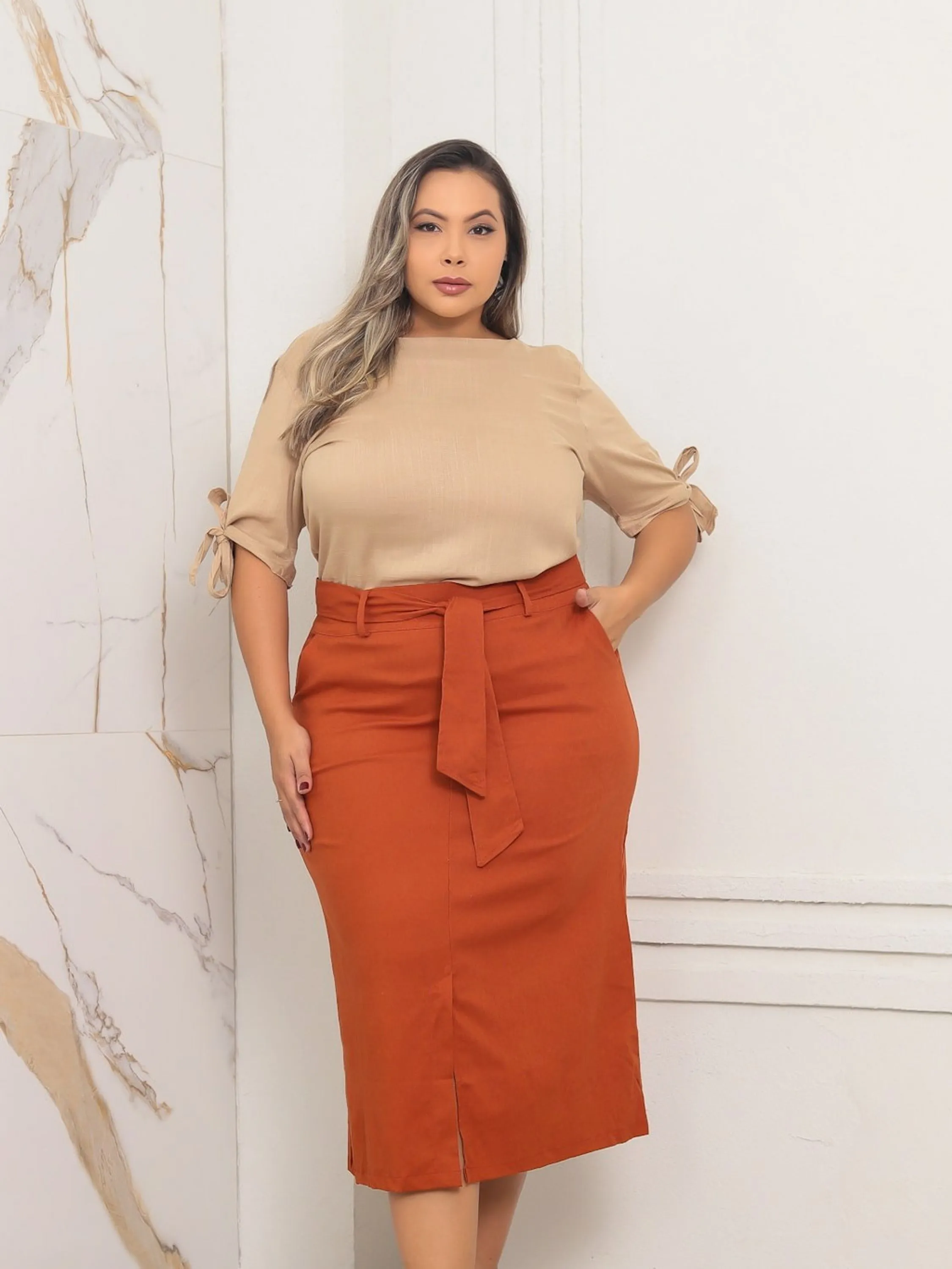 Saia Mid Linho com elastano plus size