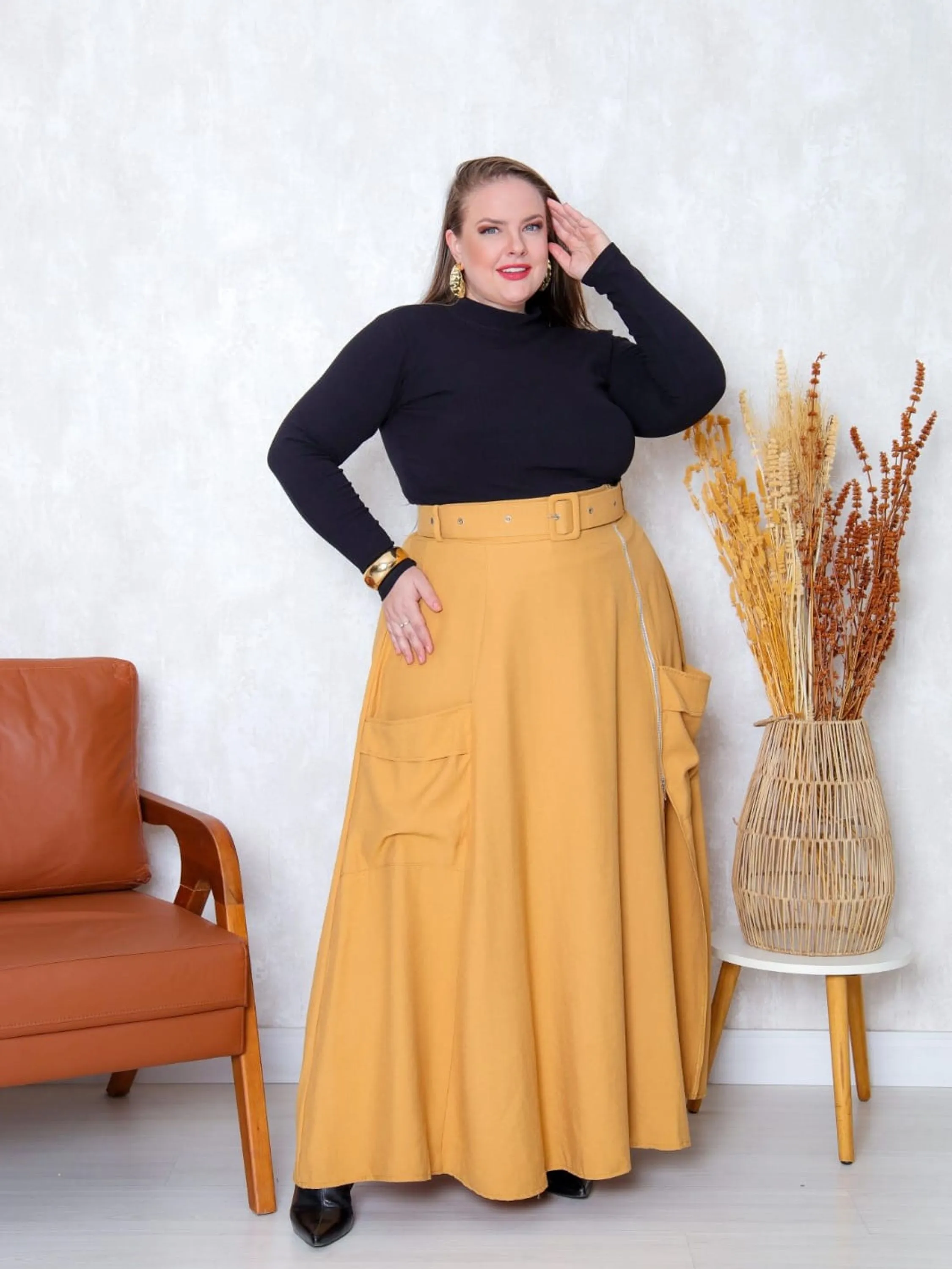 Saia Plus Size Eva de Fenda Detalhe Zíper
