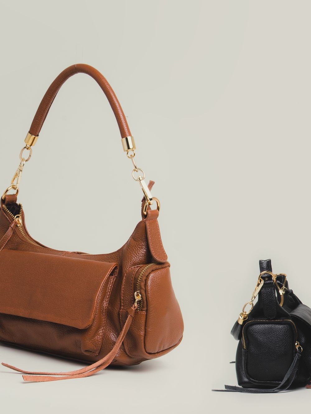 Bolsa cargo em couro Carlota 11150259