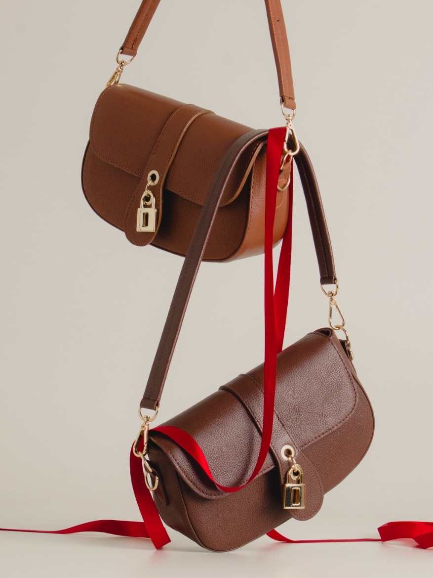 Bolsa em Couro Mirela 10460217