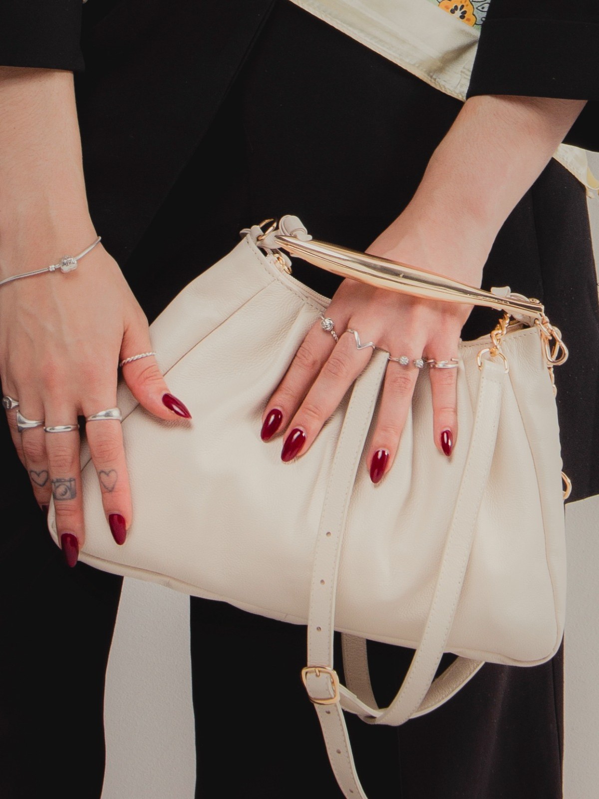 Bolsa plissada em couro 10950239