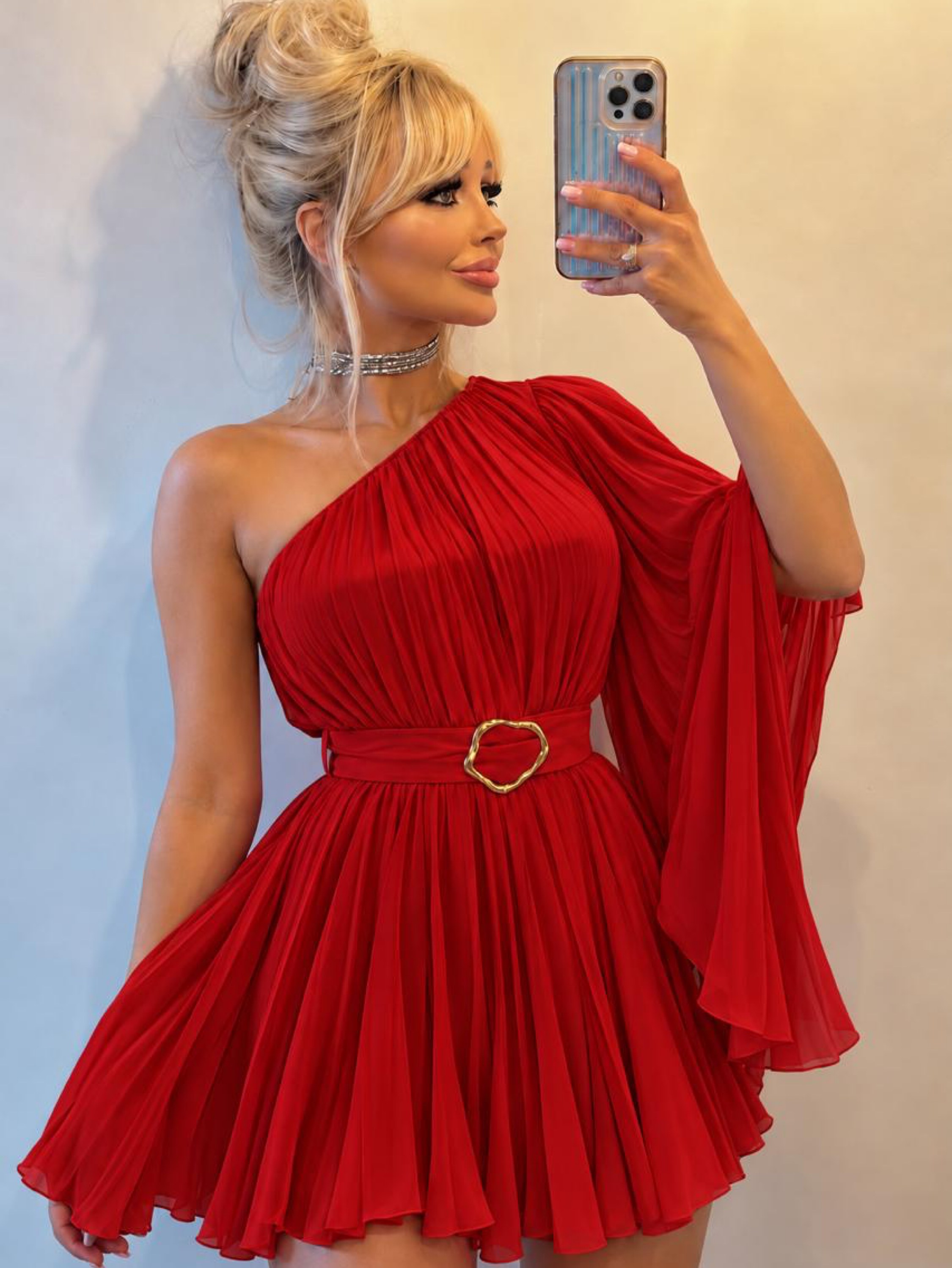 Vestido Íris plissado Ombro único com manga capa e cinto