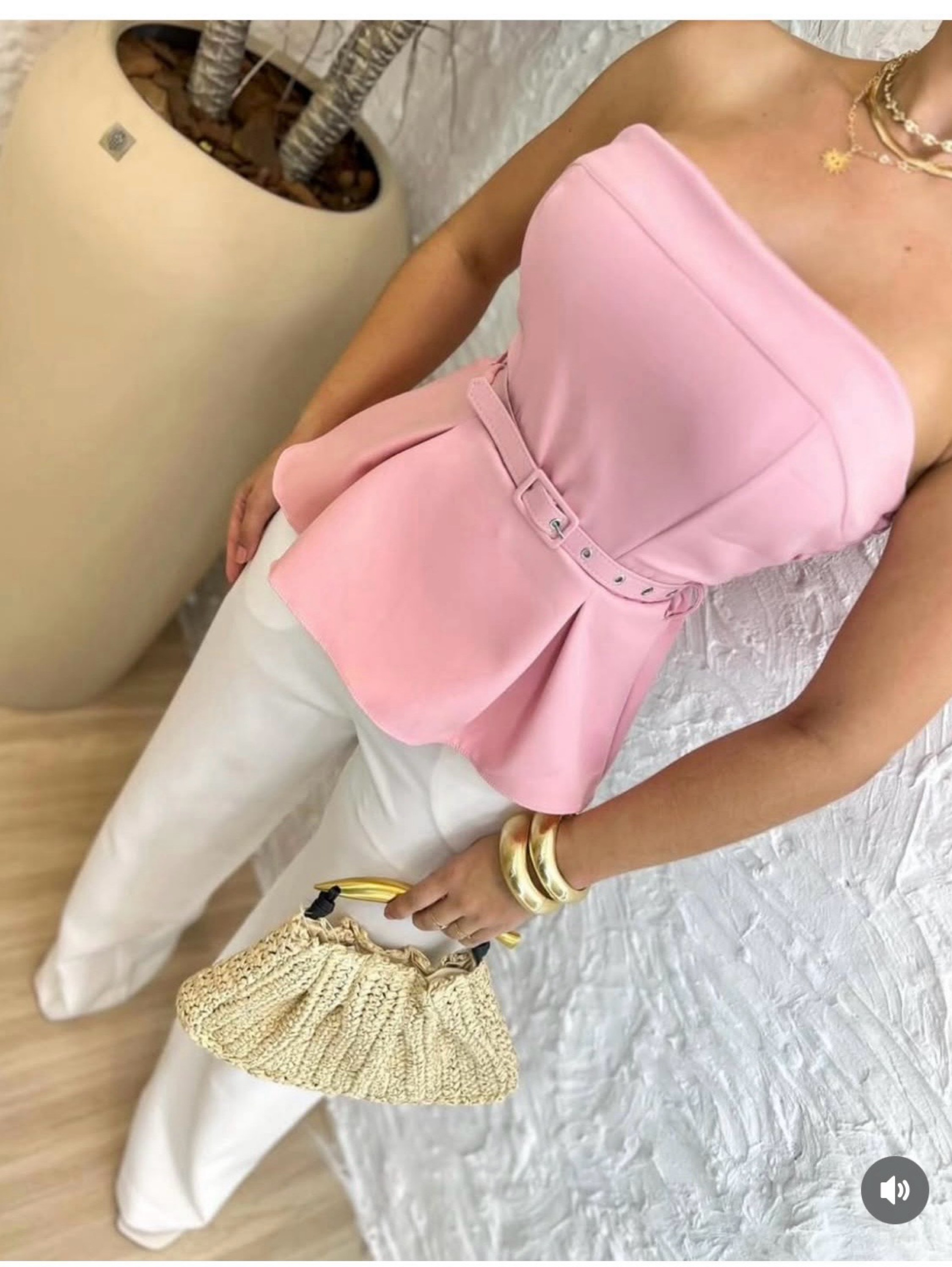 Blusa acompanha cinto